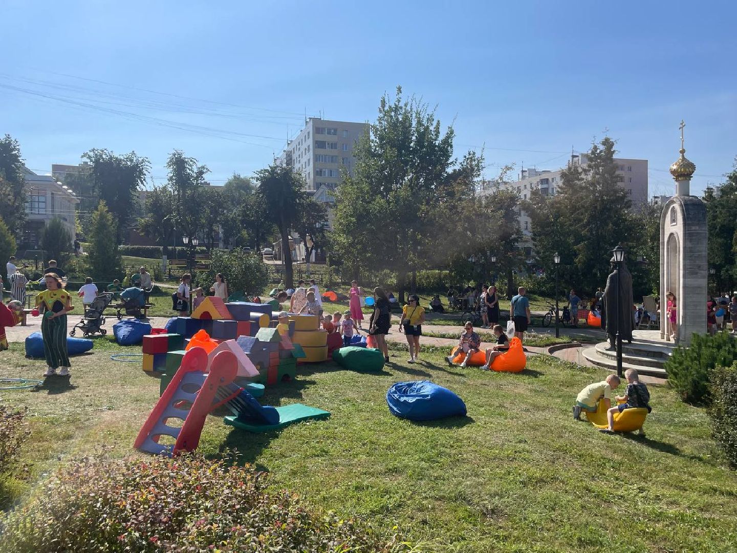 Дмитров, Клуб Дмитровский Полк,Музей Дмитровский Кремль,