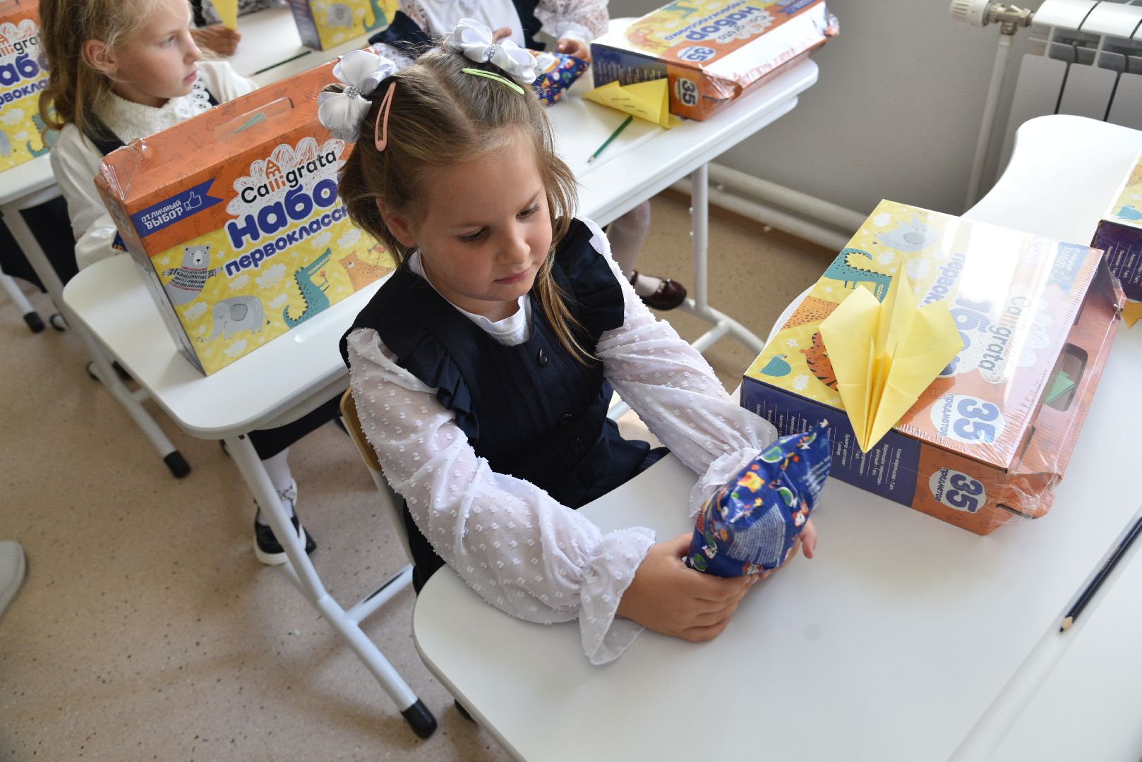 лотошино, лотошинская школа 2, образование, первый звонок, день знаний,