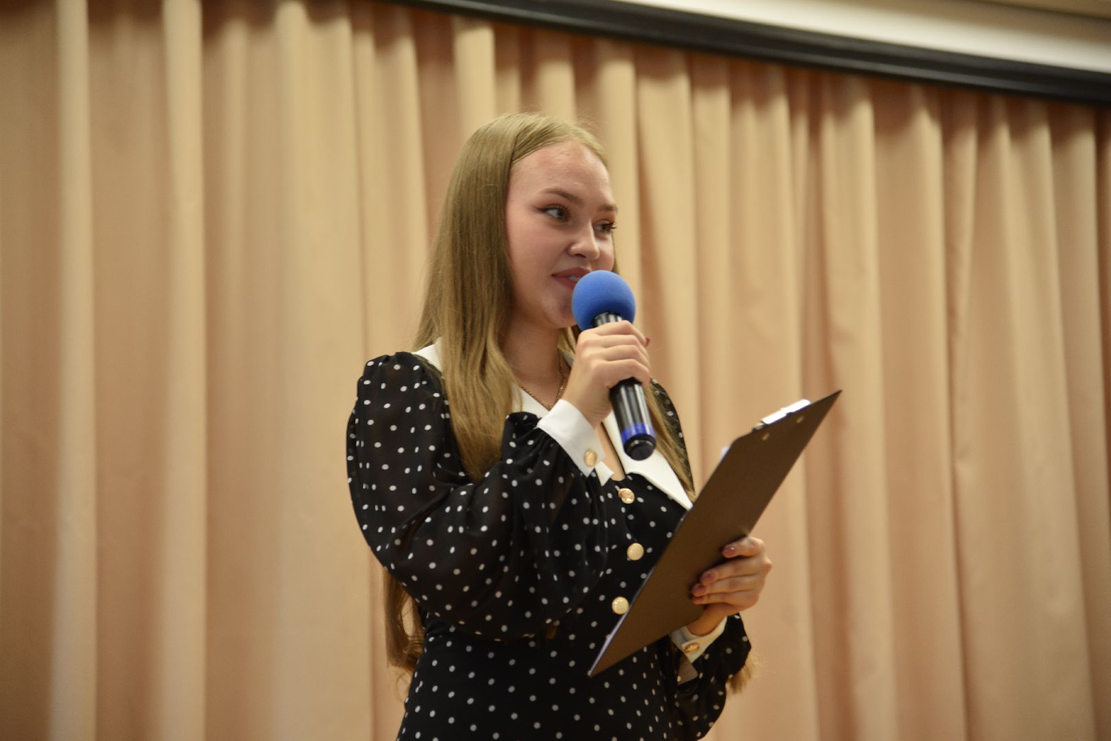 лотошино, лотошинская школа 2, образование, первый звонок, день знаний,