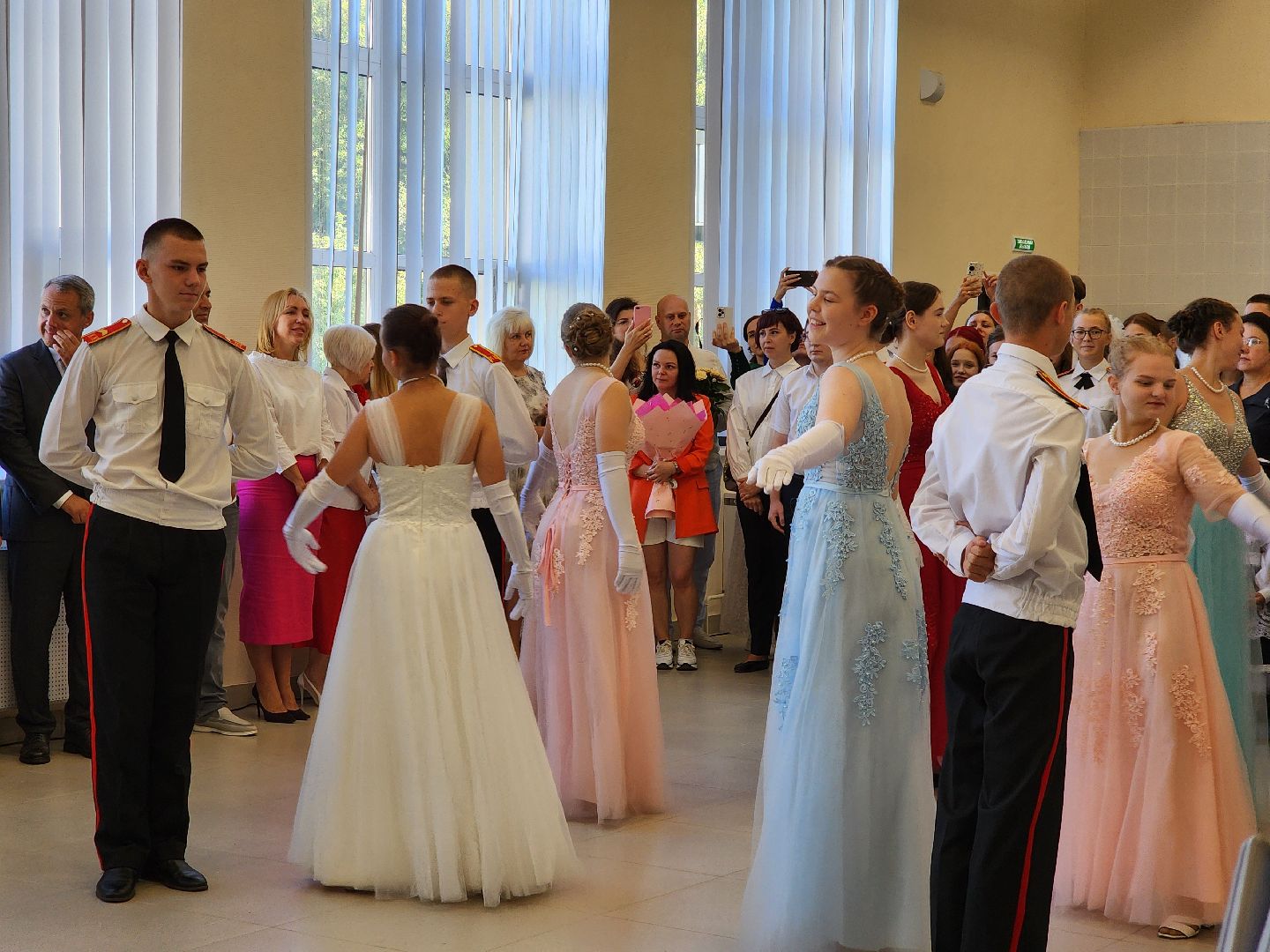 ногинск, жители, общество, школа, центр образования, 1 класс, 1 сентября, новый учебный год,