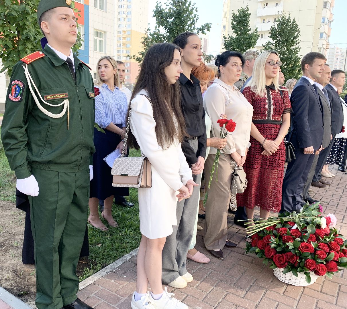 Балашиха, Подмосковье, Памятники, Герои РФ, участники сво, школы, День знаний,