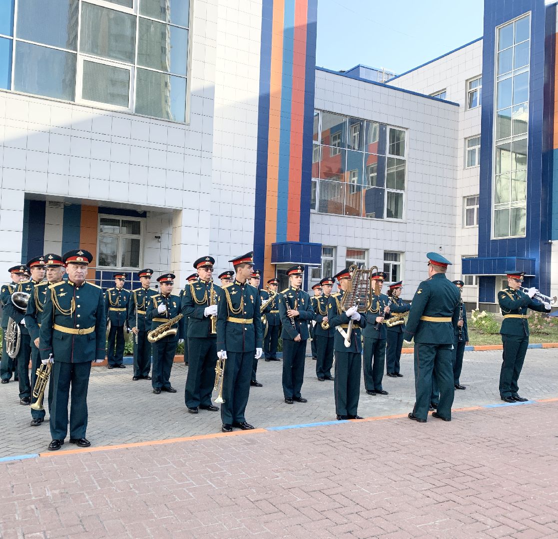 Балашиха, Подмосковье, Памятники, Герои РФ, участники сво, школы, День знаний,