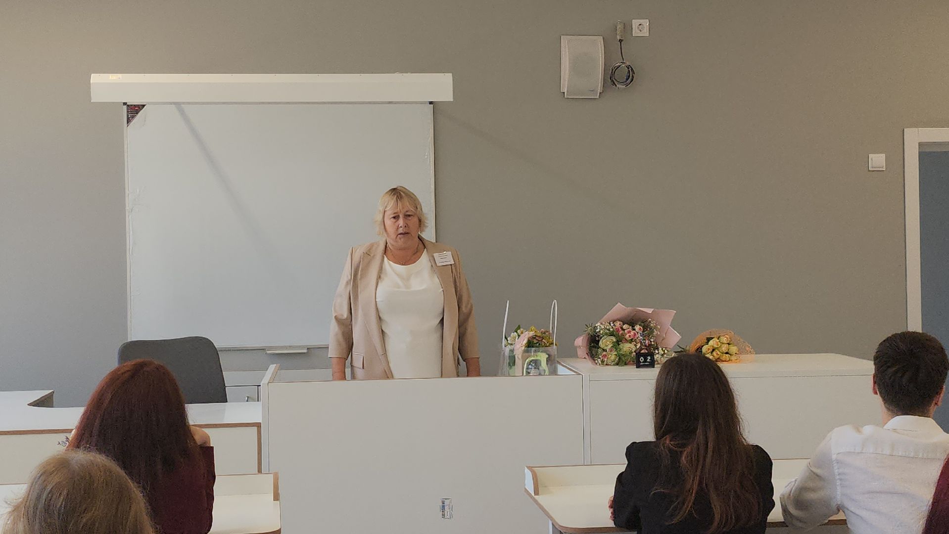 новый корпус, первый звонок, выпускные экзамены, мытищи,