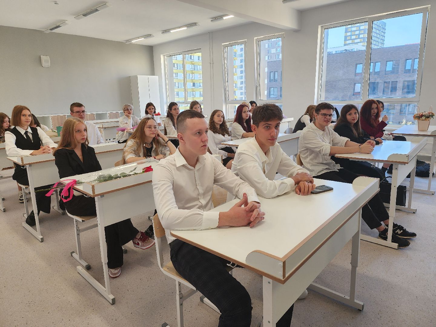 новый корпус, первый звонок, выпускные экзамены, мытищи,