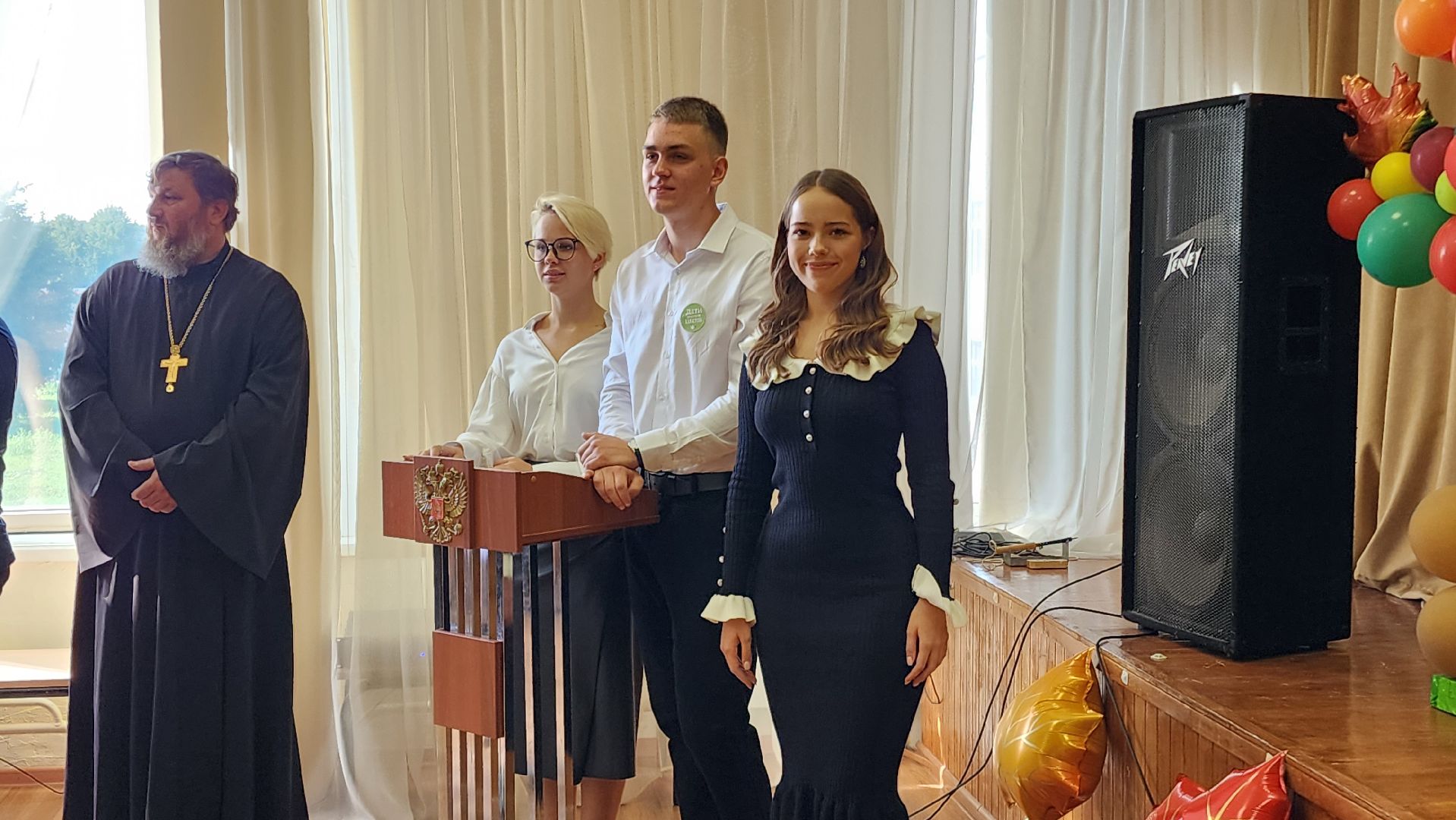 Бронницы, День знаний, торжественная линейка, Первоклассники, День знаний в школе,