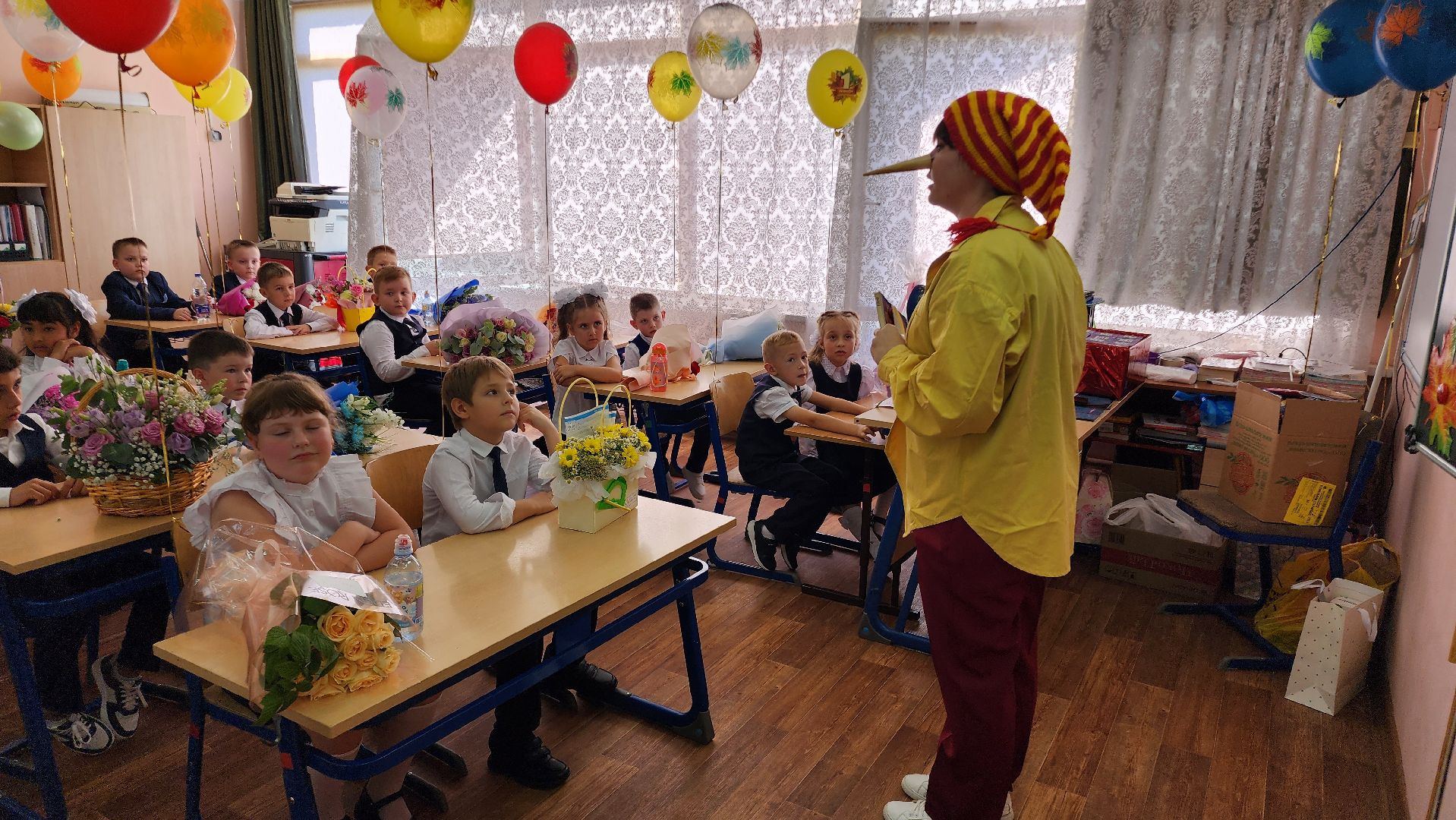 Бронницы, День знаний, торжественная линейка, Первоклассники, День знаний в школе,