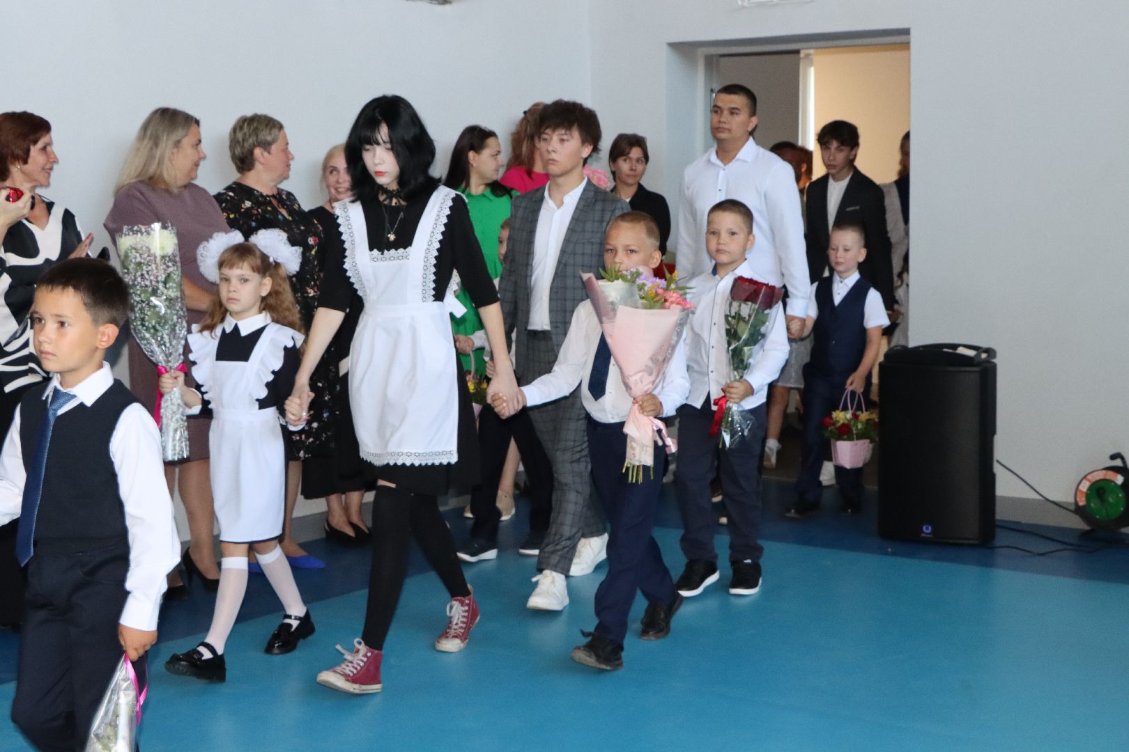 лотошино, лотошинская школа 1, образование, первый звонок, день знаний,