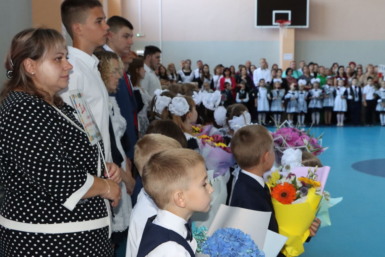 лотошино, лотошинская школа 1, образование, первый звонок, день знаний,