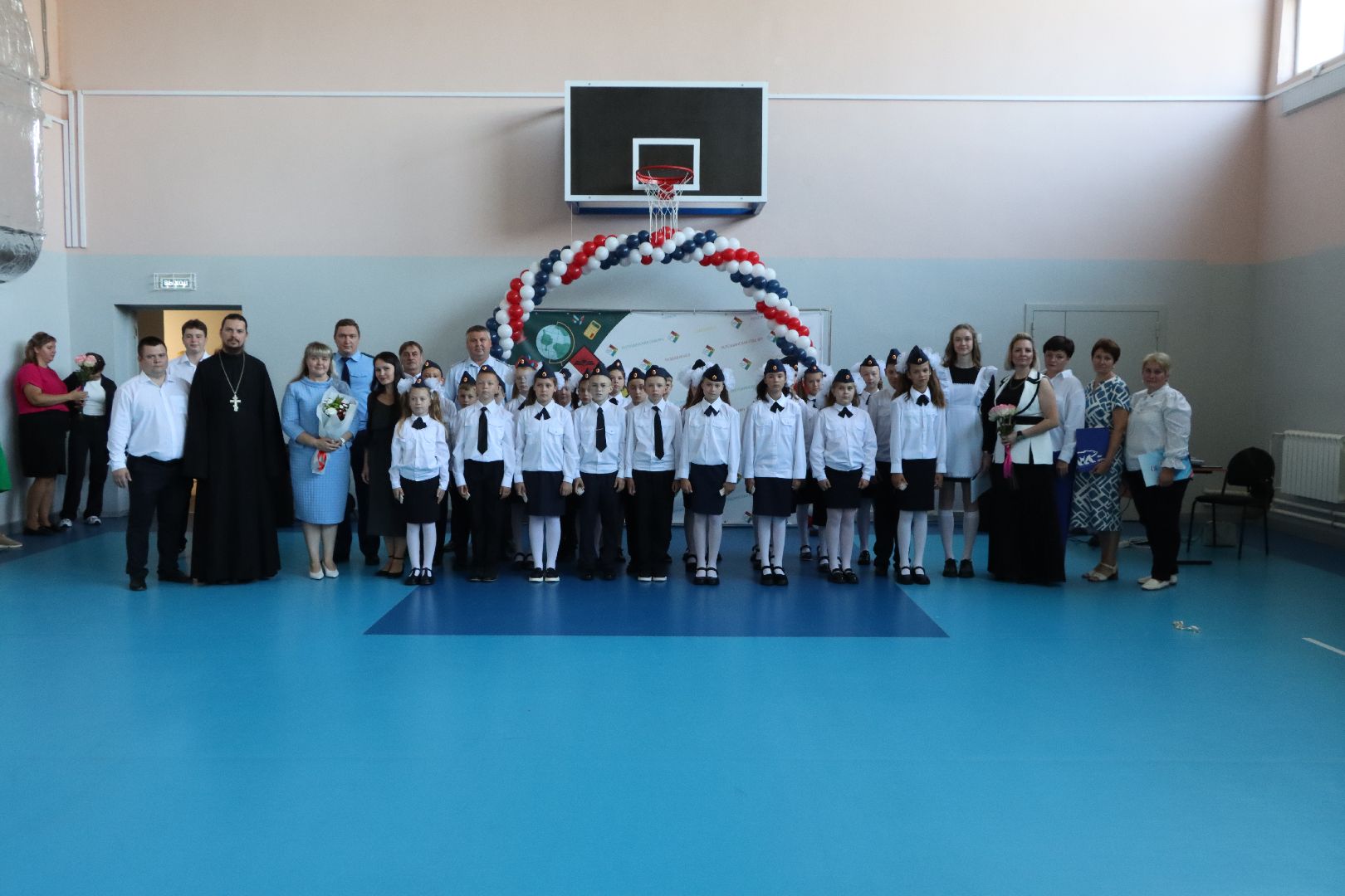 лотошино, лотошинская школа 1, образование, первый звонок, день знаний,