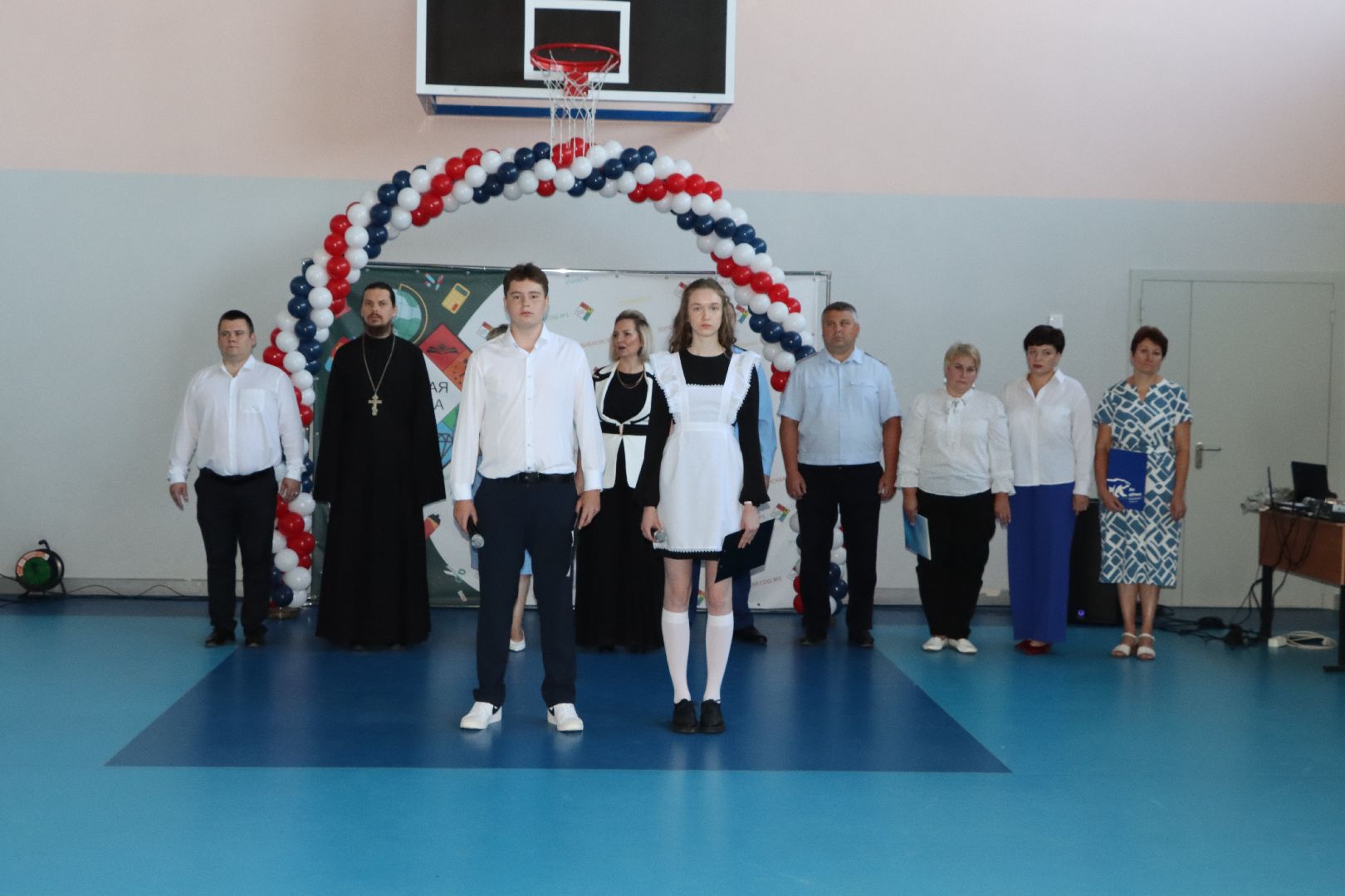 лотошино, лотошинская школа 1, образование, первый звонок, день знаний,