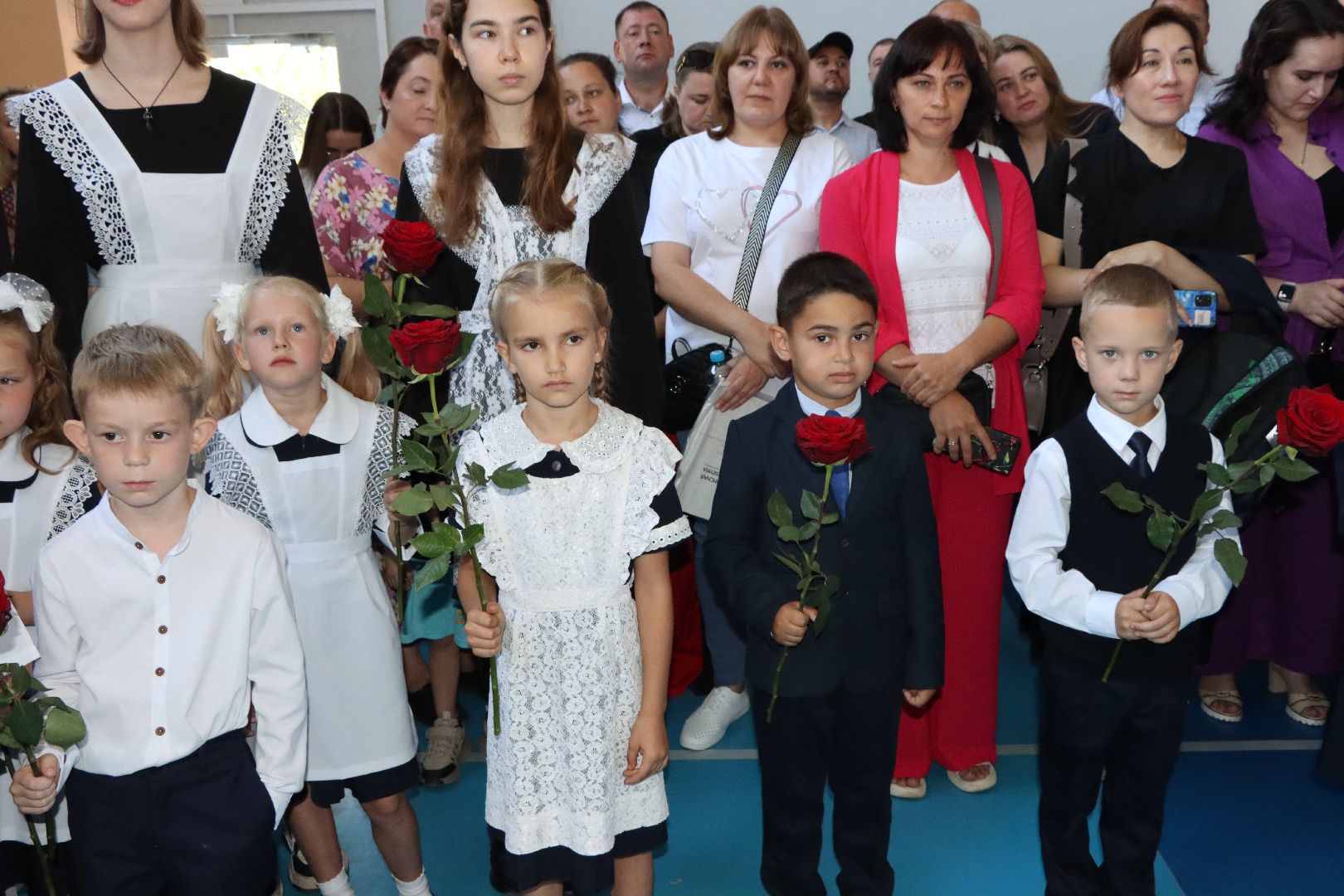 лотошино, лотошинская школа 1, образование, первый звонок, день знаний,