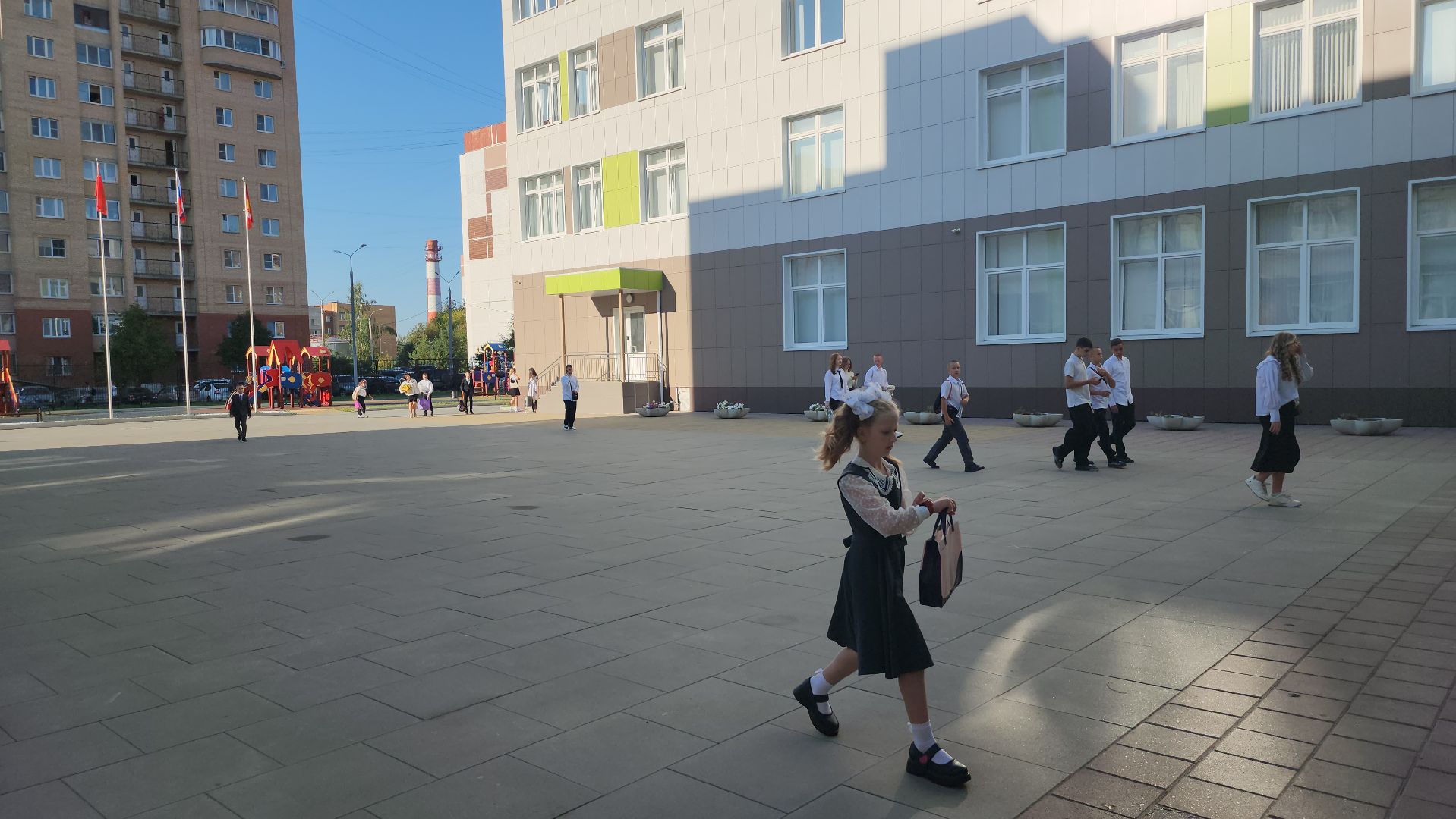 серпухов, школа 19, улица юбилейная, роман катасонов, день знаний, беслан,