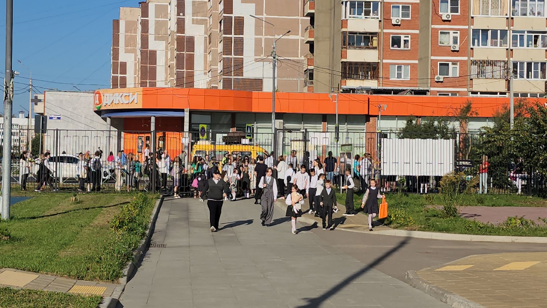 серпухов, школа 19, улица юбилейная, роман катасонов, день знаний, беслан,