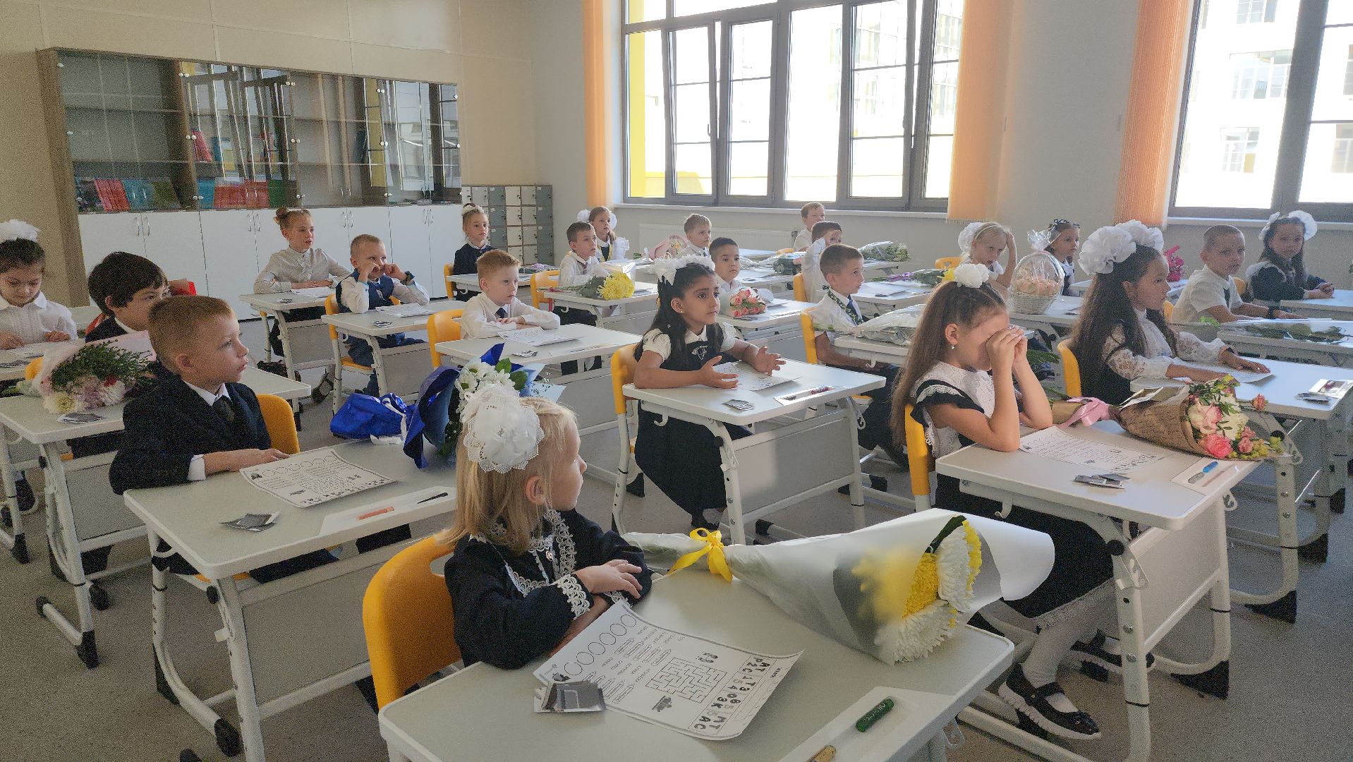 новый корпус, первый звонок,