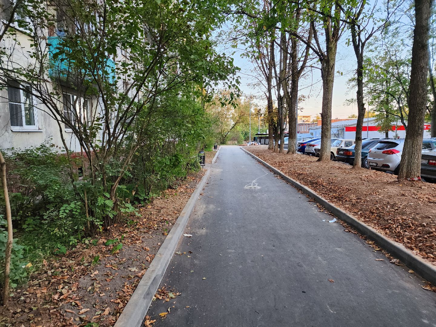 Чехов, улица Гагарина, комплексное благоустройство двора, дворовая территория, формирование комфортной городской среды, парковки, проезды, пешеходная дорожка,