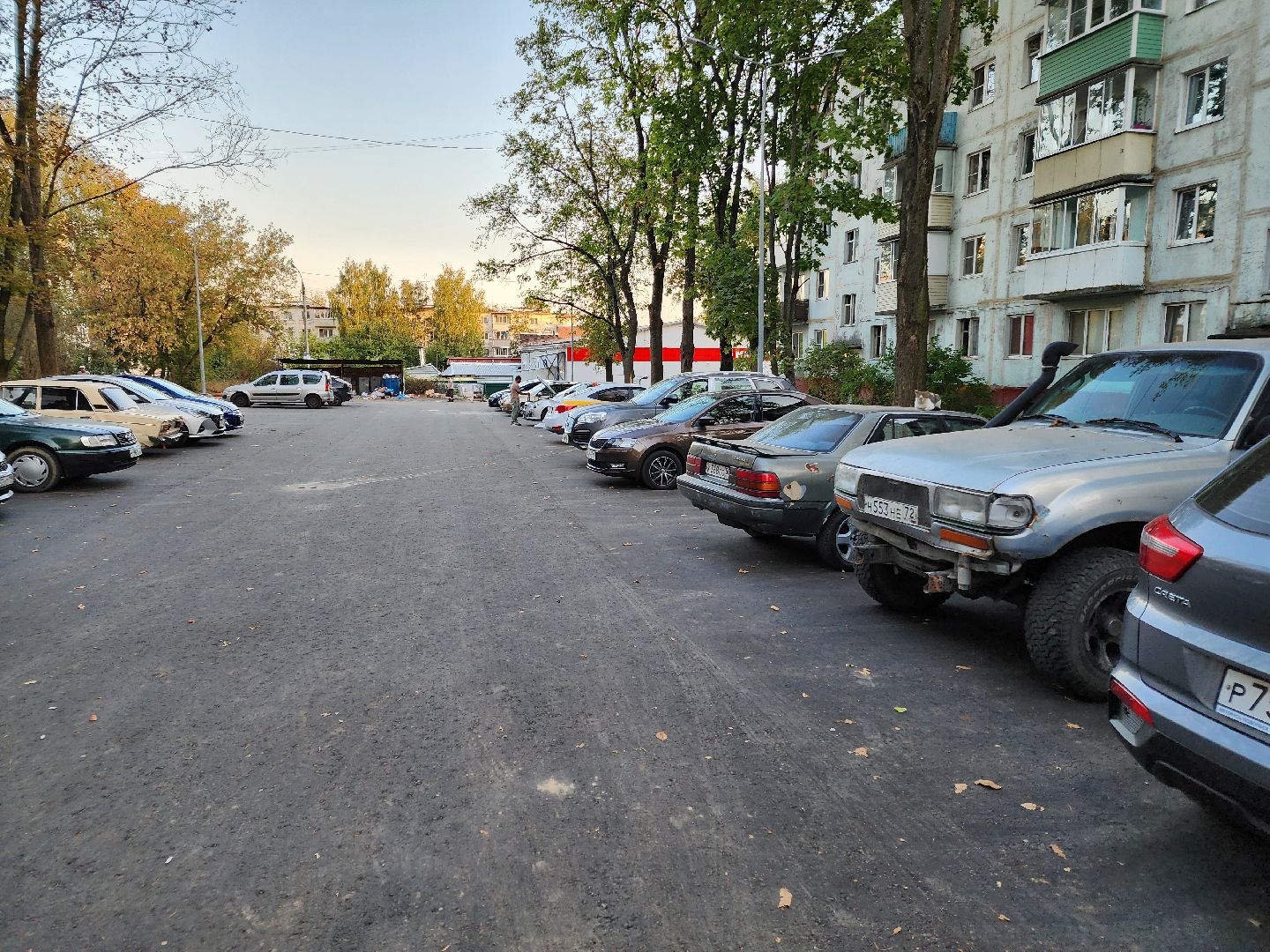 Чехов, улица Гагарина, комплексное благоустройство двора, дворовая территория, формирование комфортной городской среды, парковки, проезды, пешеходная дорожка,