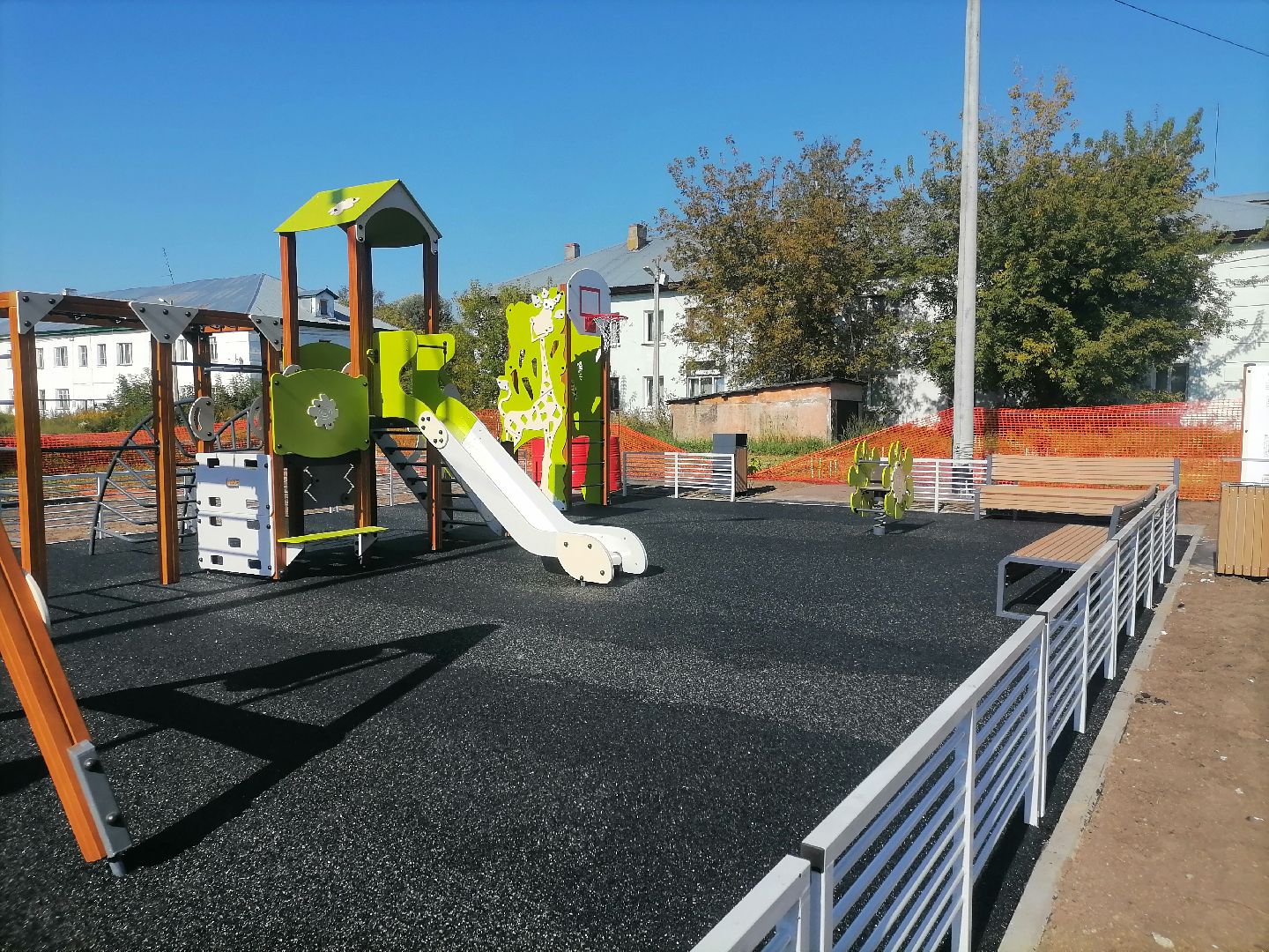 строительство детской площадки, демихово, орехово-зуевский округ, благоустройство дворов в подмосковье,