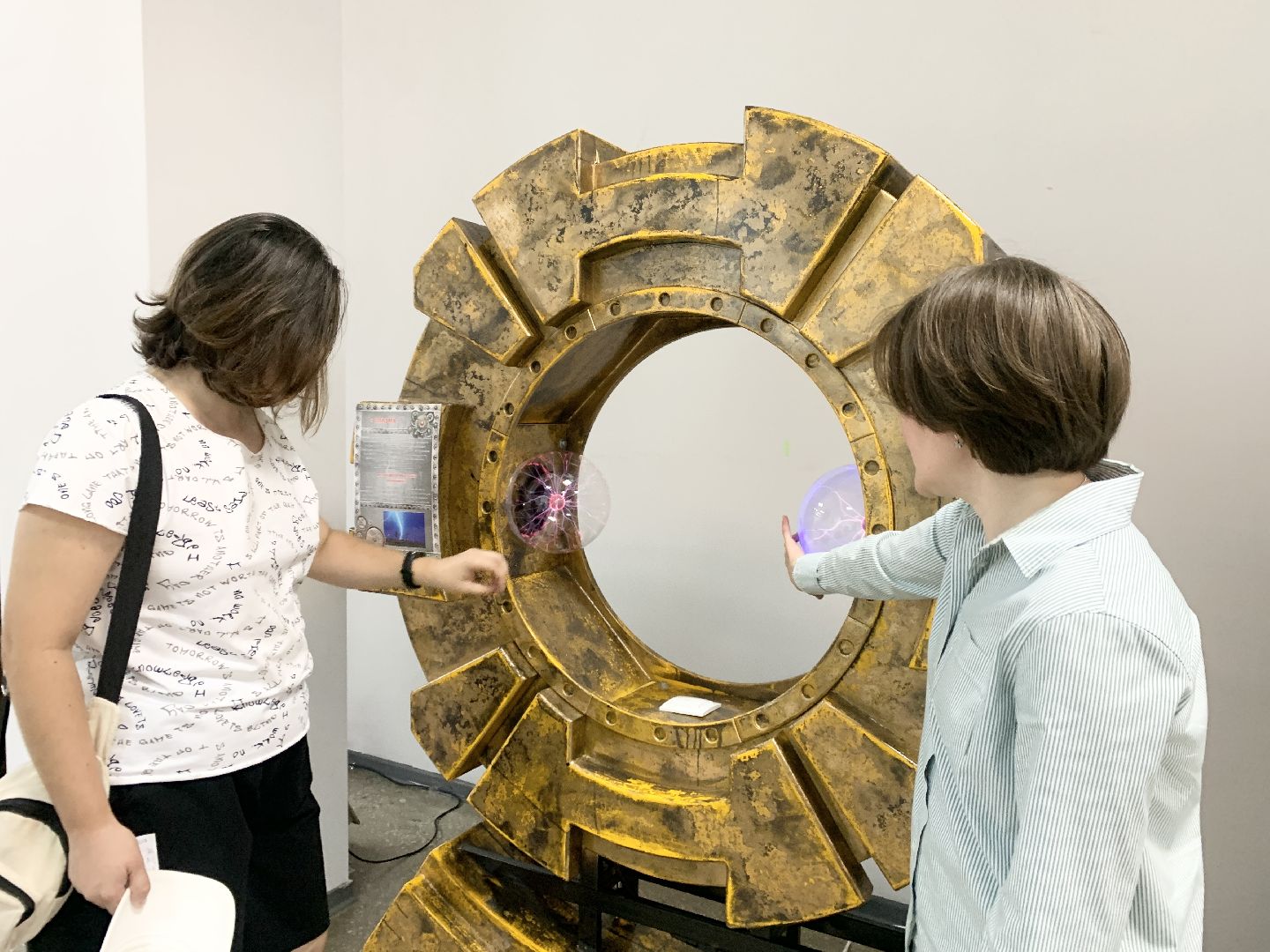 Балашиха, Подмосковье, Интерактивная выставка, балашихинская картинная галерея, Балашихинский историко-художественный музей, Яблоко Ньютона,