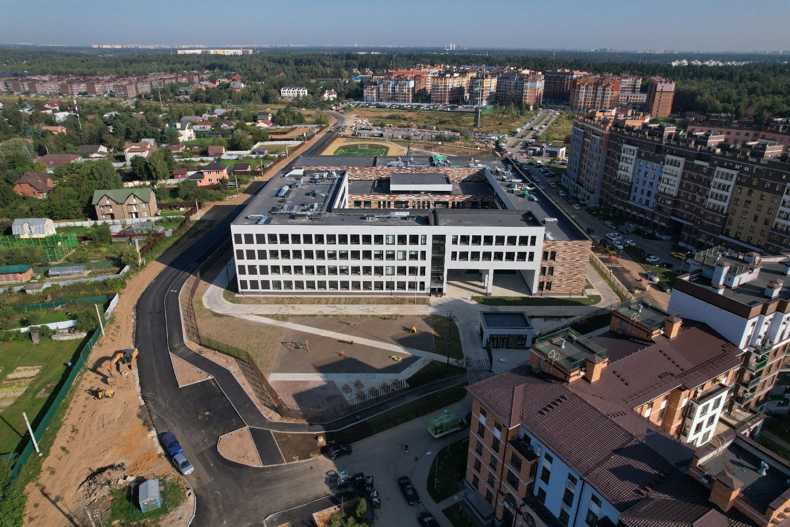 видео с коптера, школа,