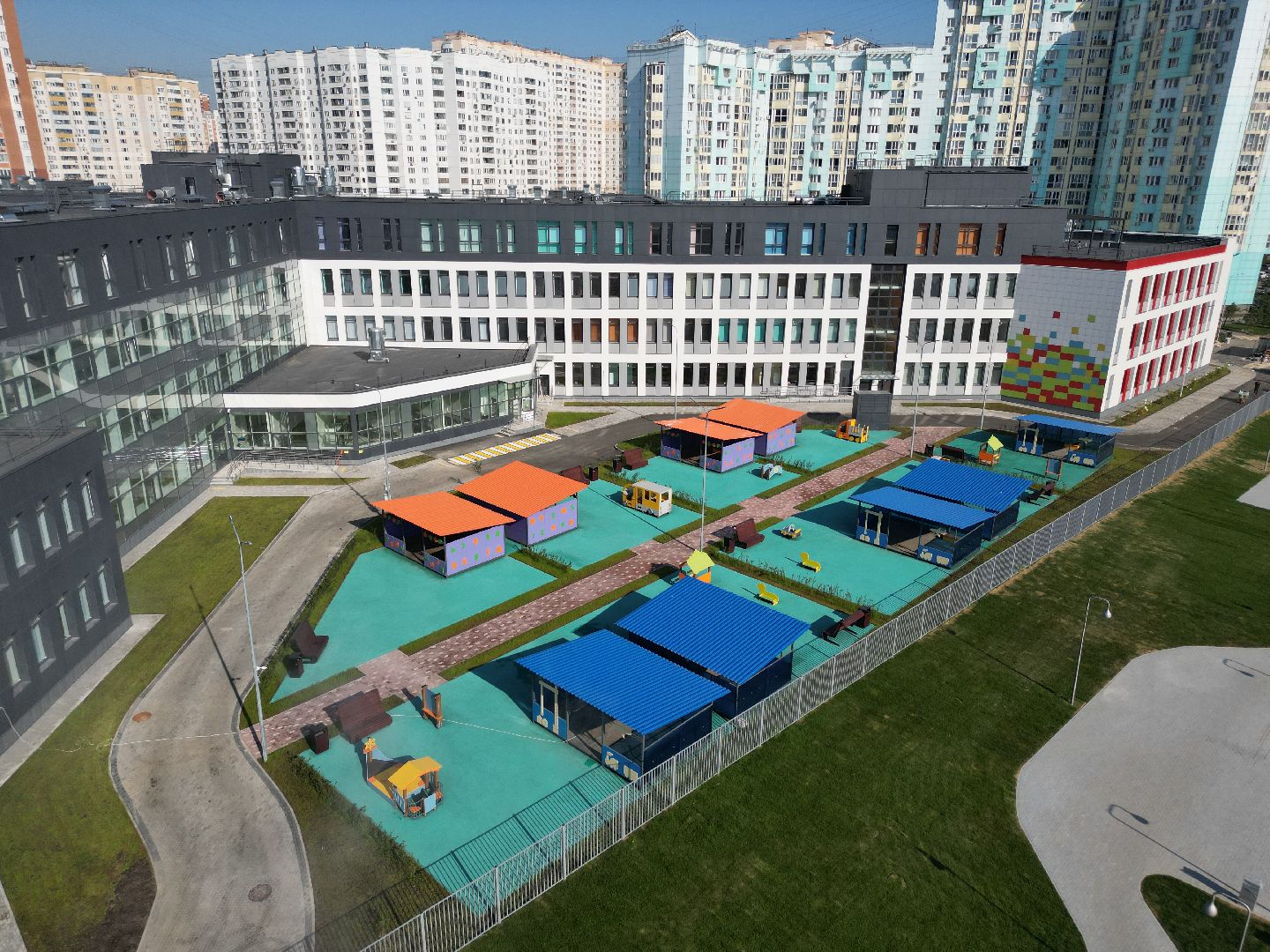 видео с коптера, школа, красногорск,