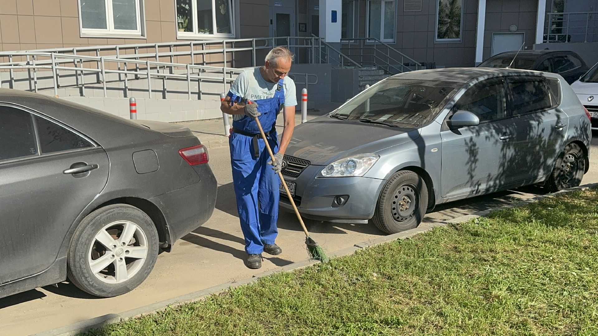 Солнечногорск, Уборка территории, Жители, покос травы, детская площадка,
