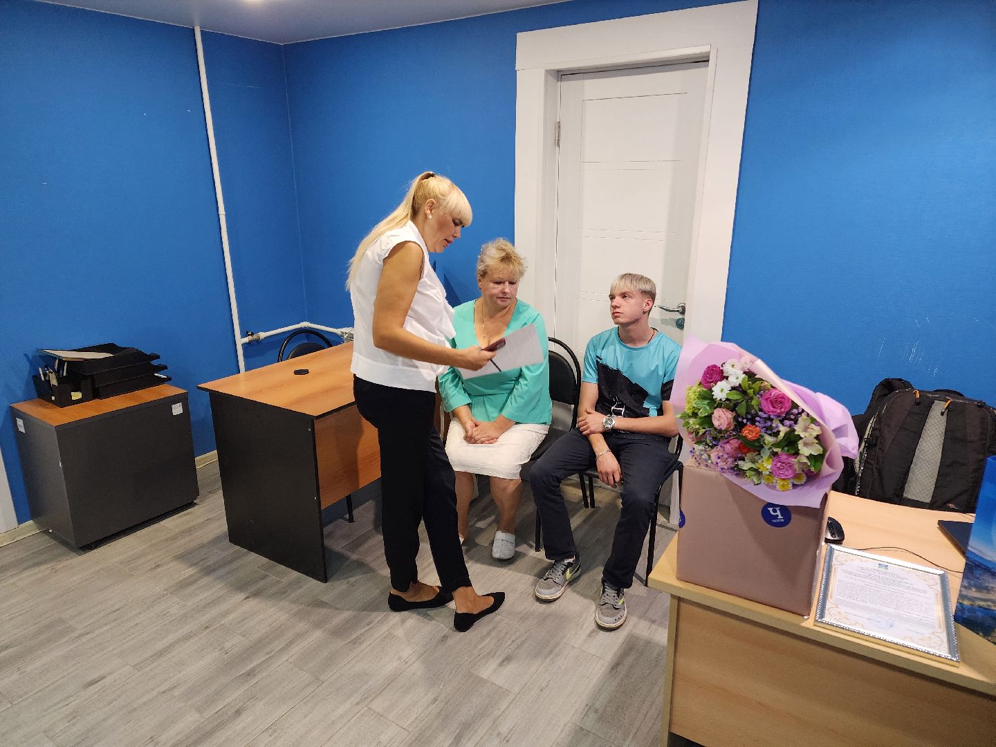 Чехов, государственный жилищный сертификат, вручение, дети-сироты, дети оставшиеся без попечения родителей, госпрограмма Московской области Жилище, Владимир Буренин, глава округа Михаил Собакин,