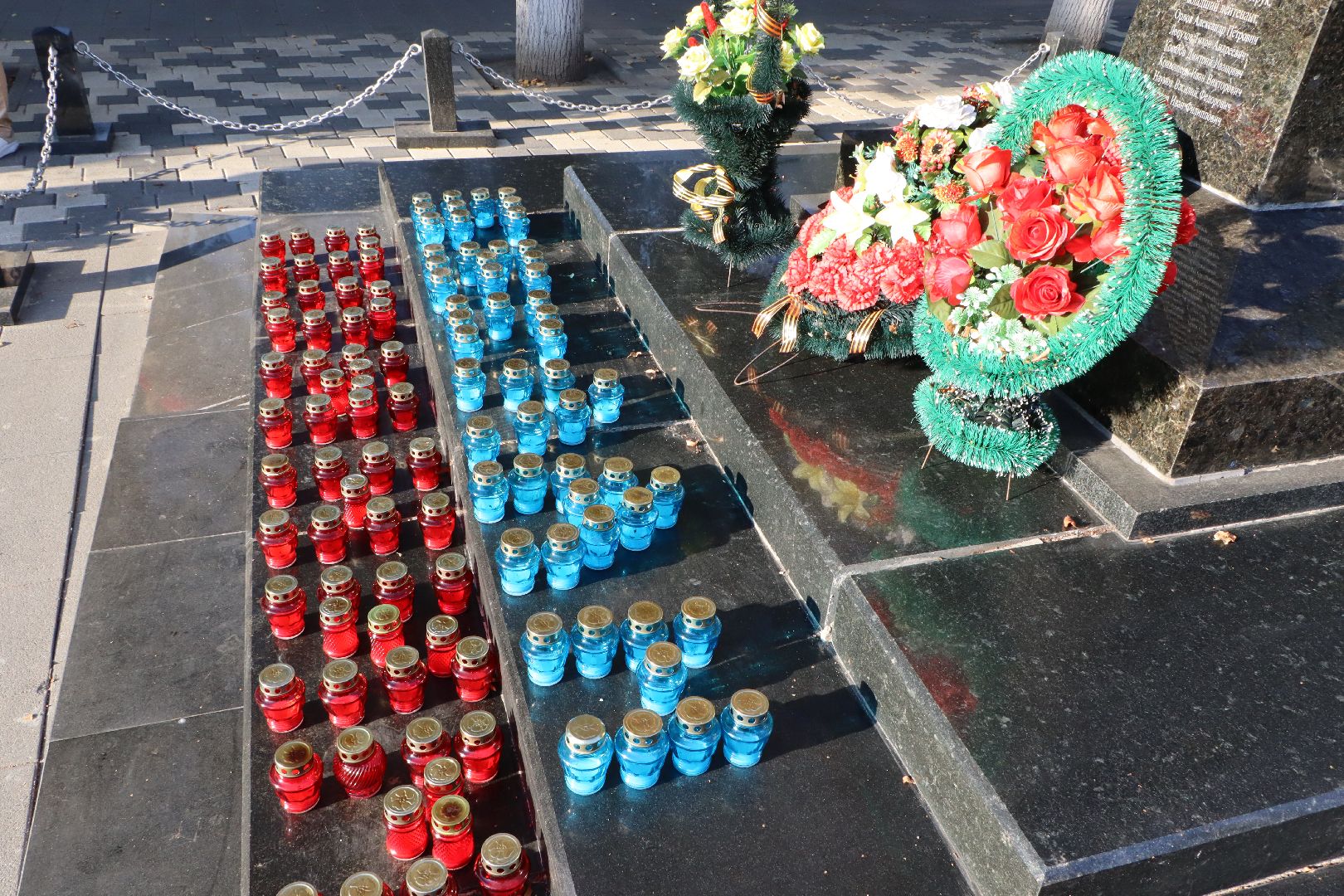 День памяти и скорби, беслан 20 лет, Серебряные пруды, Братская могила,