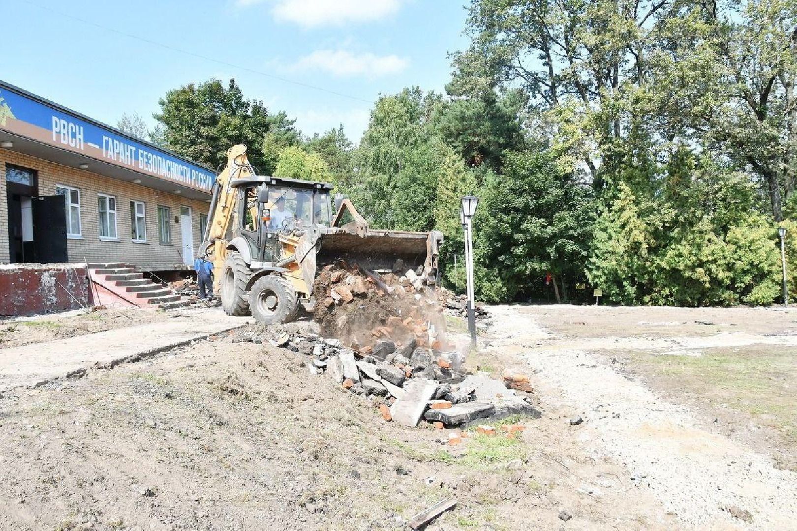 благоустройство территории, власиха столица РВСН, новый облик Власихи, въездная группа Власиха, мкр Солнечный Власиха,