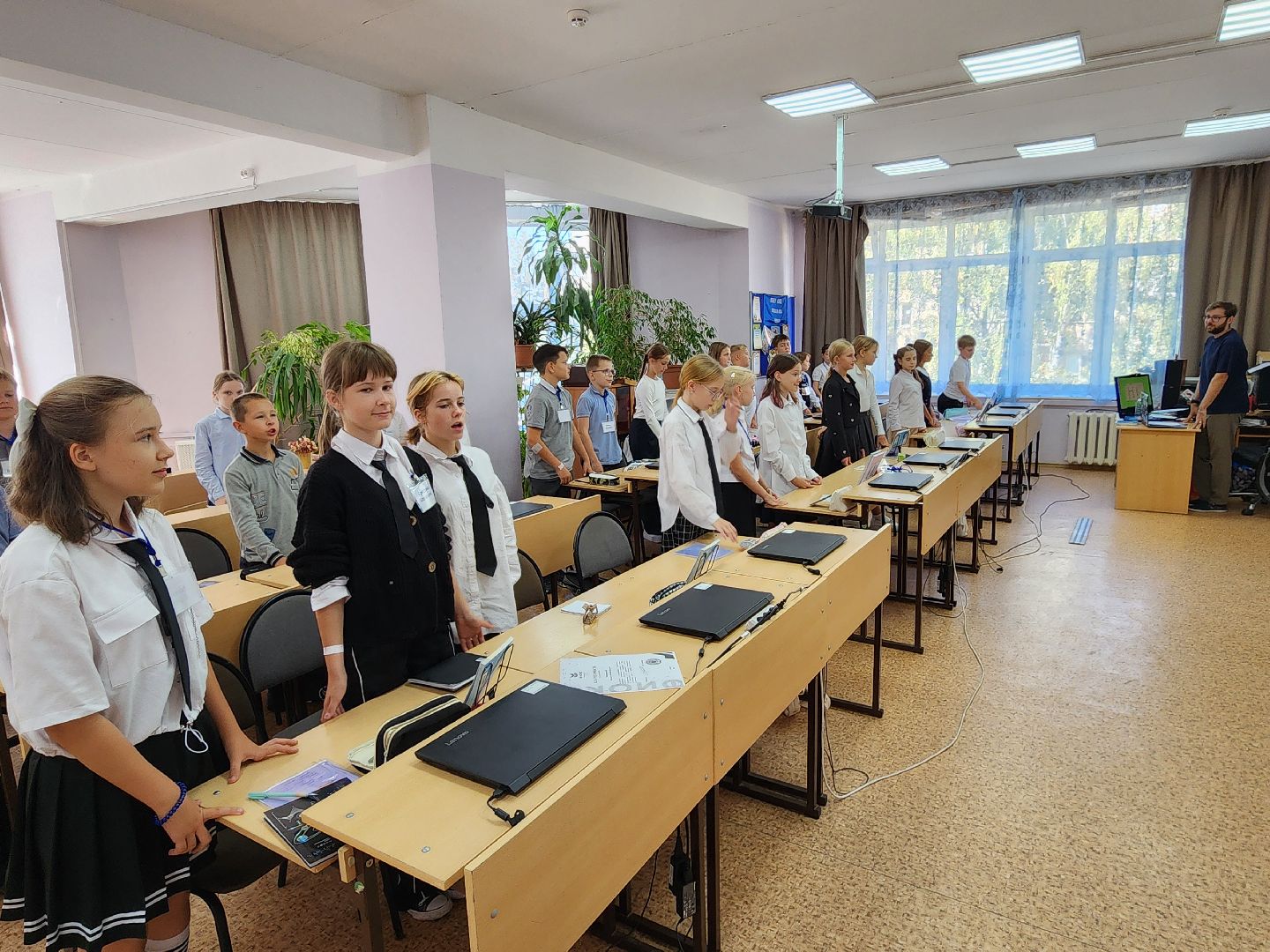 Чехов, школа 3, новые учителя, молодые преподаватели, семья педагогов, Анастасия Гроза, Даниил Гроза, поддержка учителей,