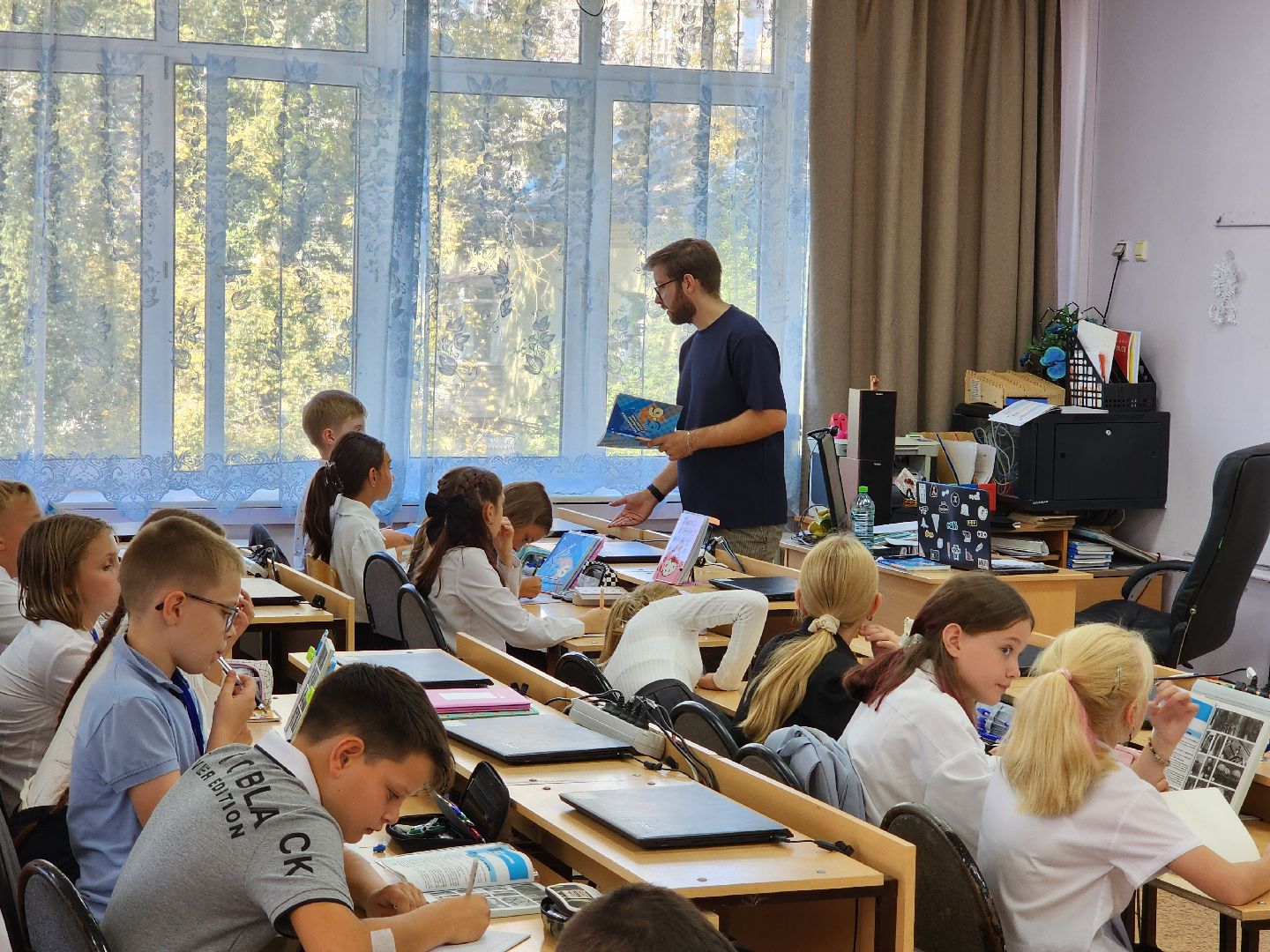 Чехов, школа 3, новые учителя, молодые преподаватели, семья педагогов, Анастасия Гроза, Даниил Гроза, поддержка учителей,