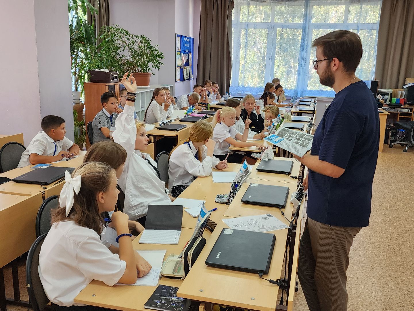 Чехов, школа 3, новые учителя, молодые преподаватели, семья педагогов, Анастасия Гроза, Даниил Гроза, поддержка учителей,