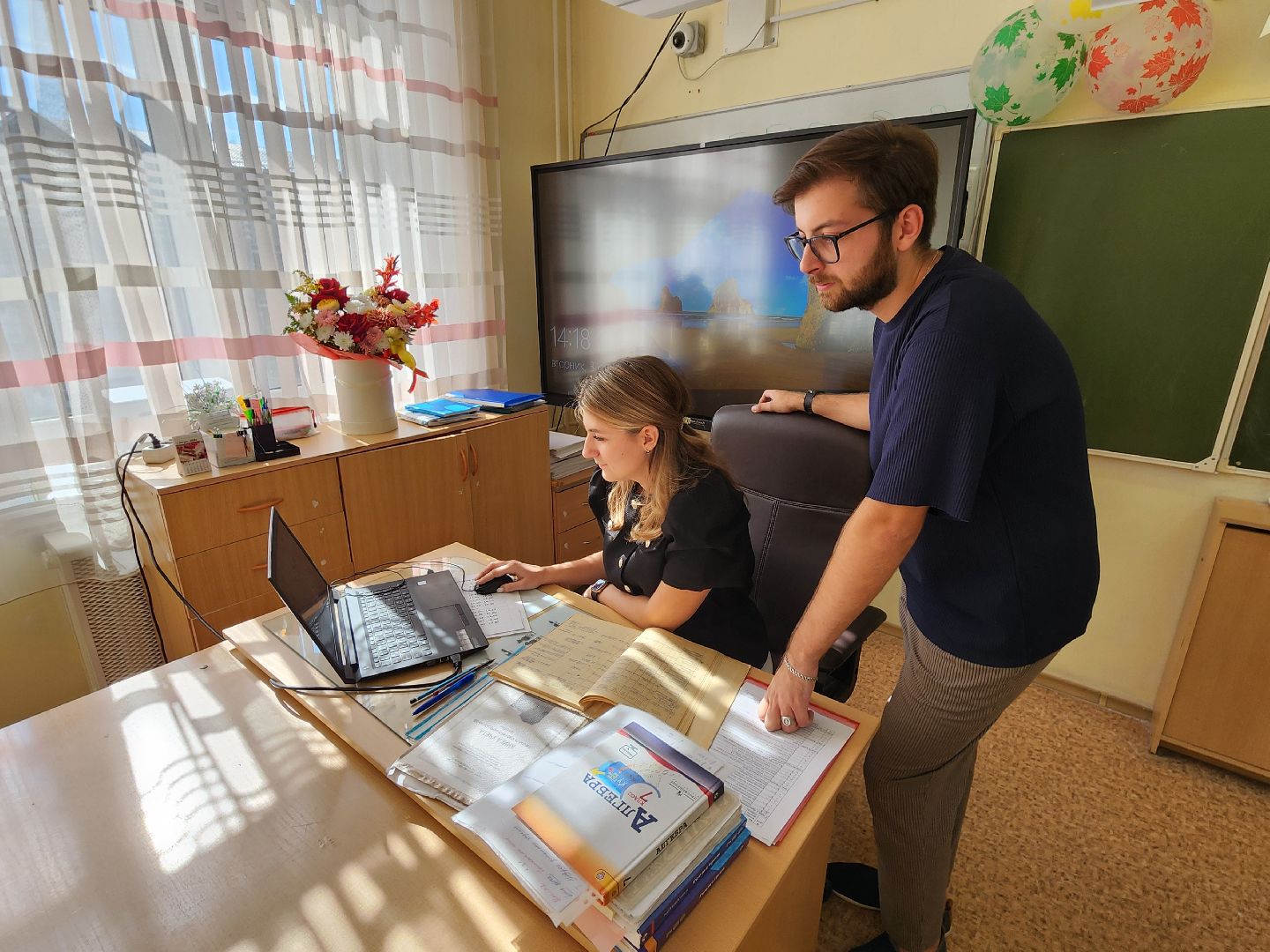 Чехов, школа 3, новые учителя, молодые преподаватели, семья педагогов, Анастасия Гроза, Даниил Гроза, поддержка учителей,