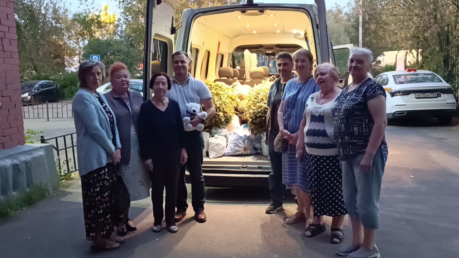 волонеры, сво, лобня, гуманитарная помощь,