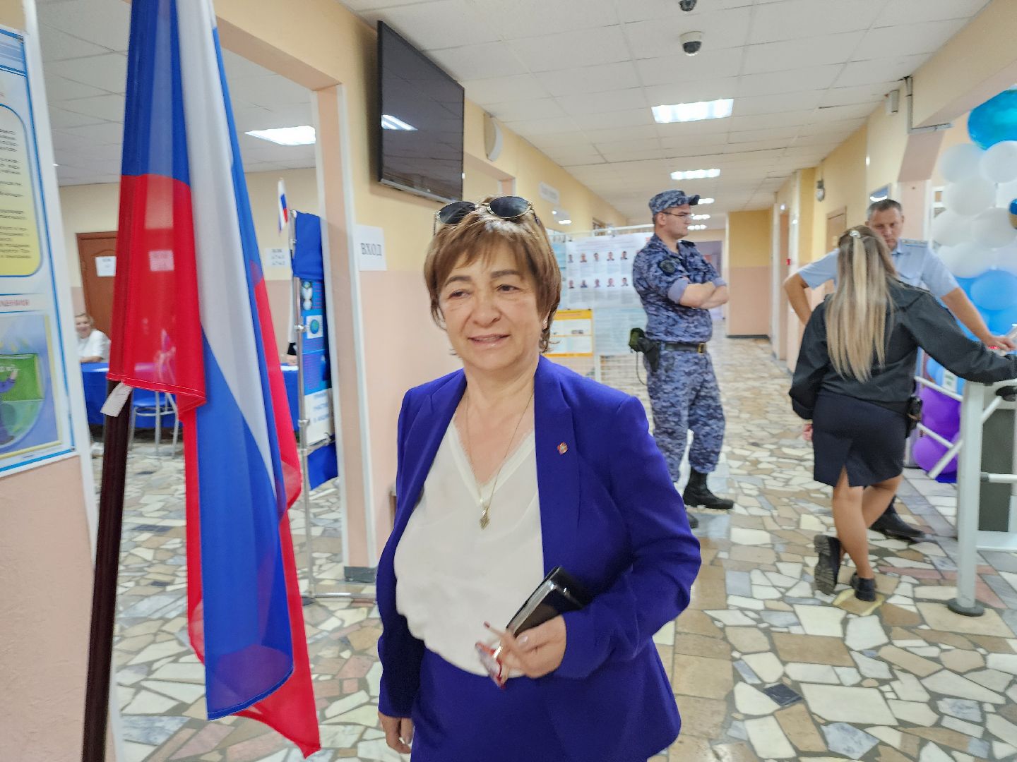 муниципальные выборы 2024, выборы депутатов в совет депутатов, ленинский округ, почетный гражданин голосует, жители делают свой выбор,