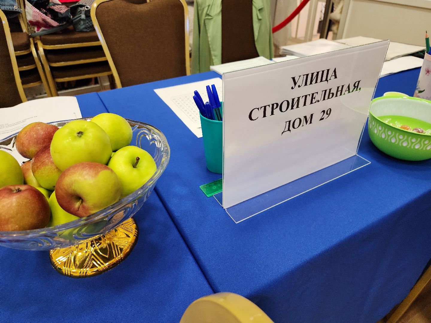 выборы, муниципальные выборы 2024, голосуют жених и невеста, гражданская позиция, ленинский округ, молодожены делают выбор, Совет депутатов ленинского округа,загс выборы,