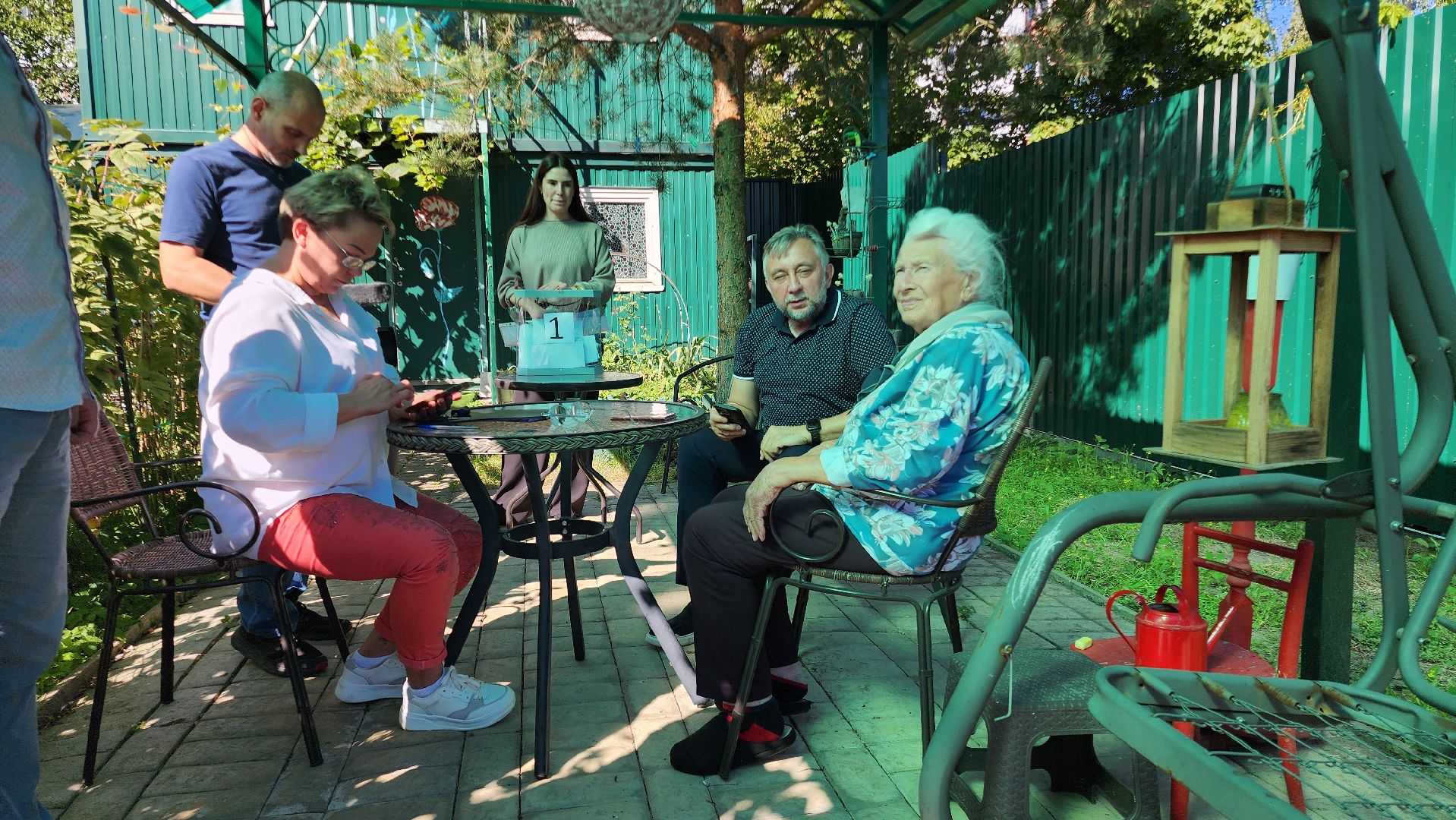 Бронницы, Выборы депутатов, Голосование на дому, Ветеран голосует,