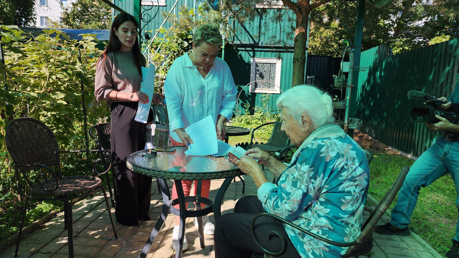 Бронницы, Выборы депутатов, Голосование на дому, Ветеран голосует,