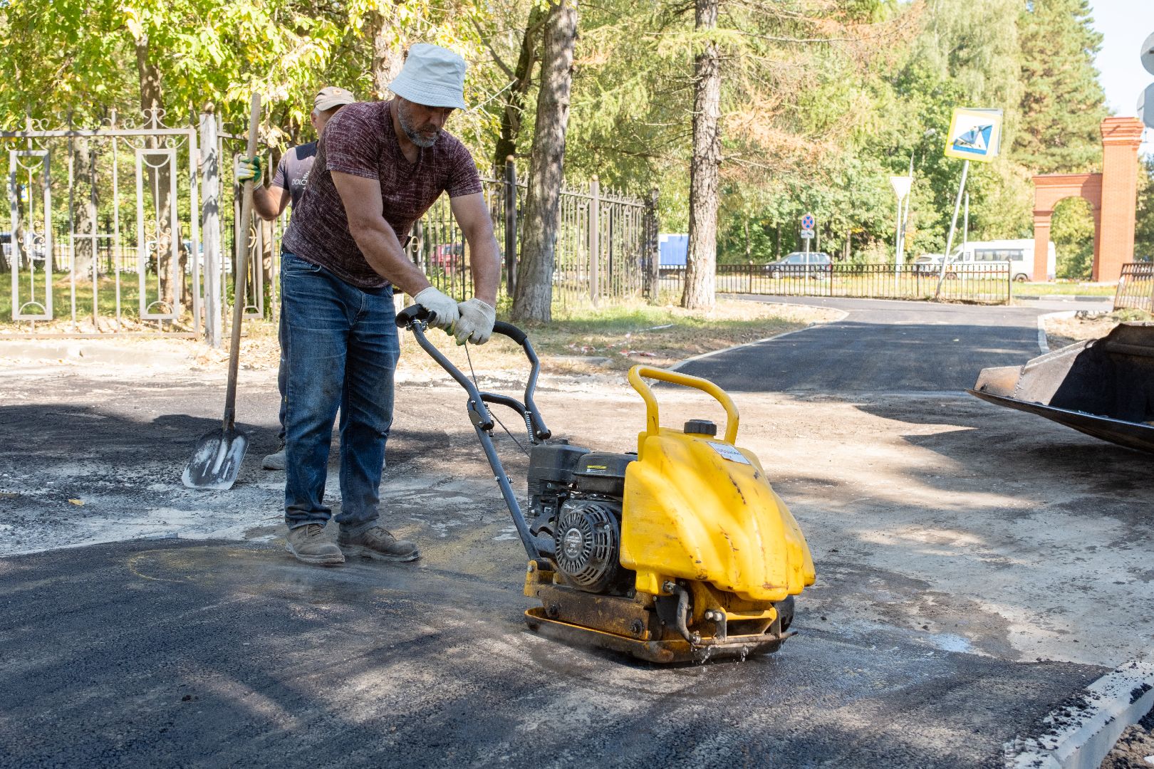 лыткарино, благоустройство городских территорий, асфальтирование тротуара,