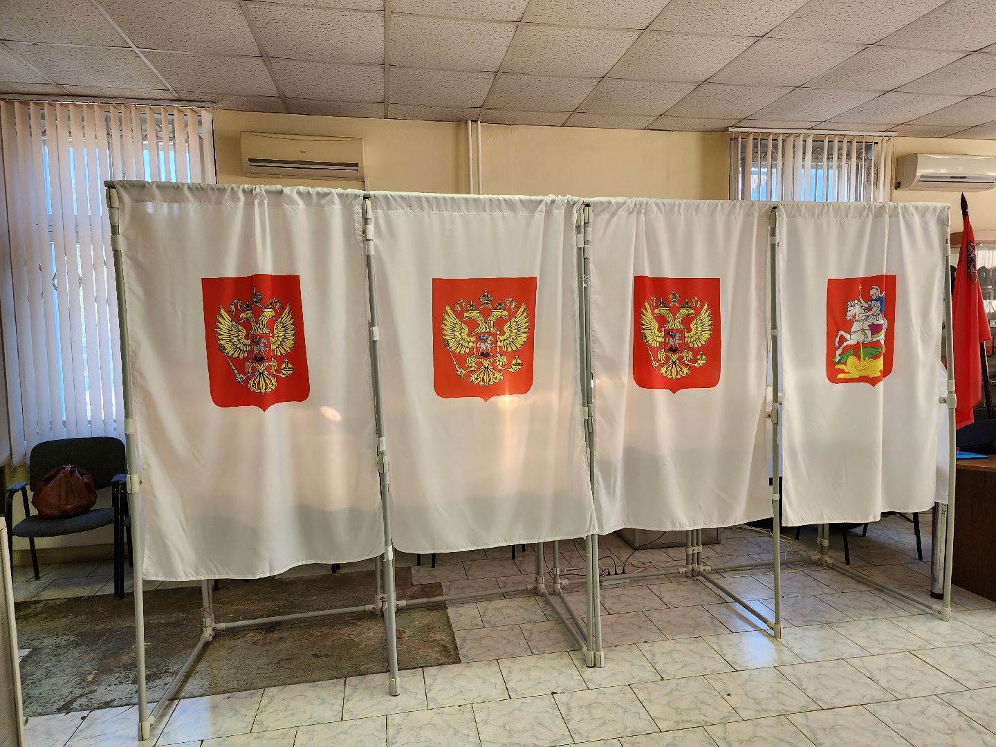 выборы 2024, голосование за депутата, выборы в совет депутатов ленинского округа, шабалкин, почетный гражданин голосует, видное,