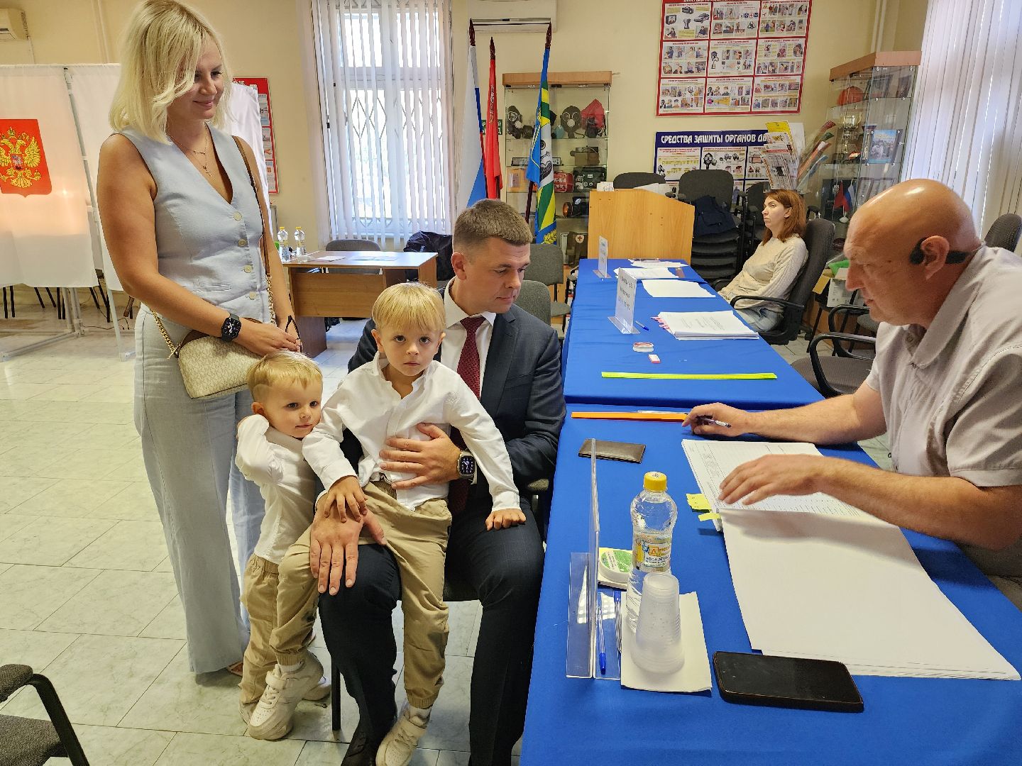 выборы 2024, голосование за депутата, выборы в совет депутатов ленинского округа, шабалкин, почетный гражданин голосует, видное,