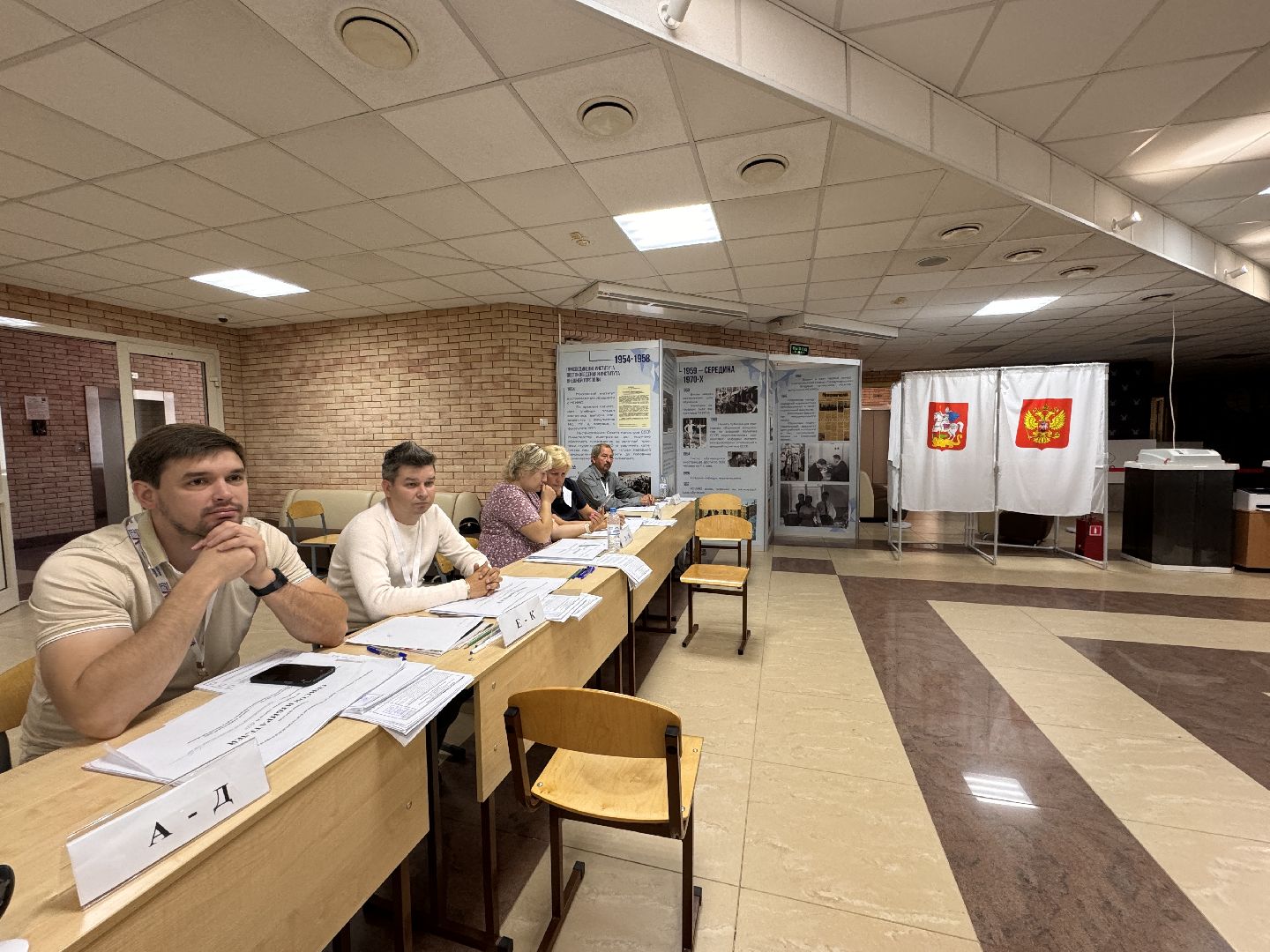 Выборы-2024, Одинцово, Лазутина голосует,