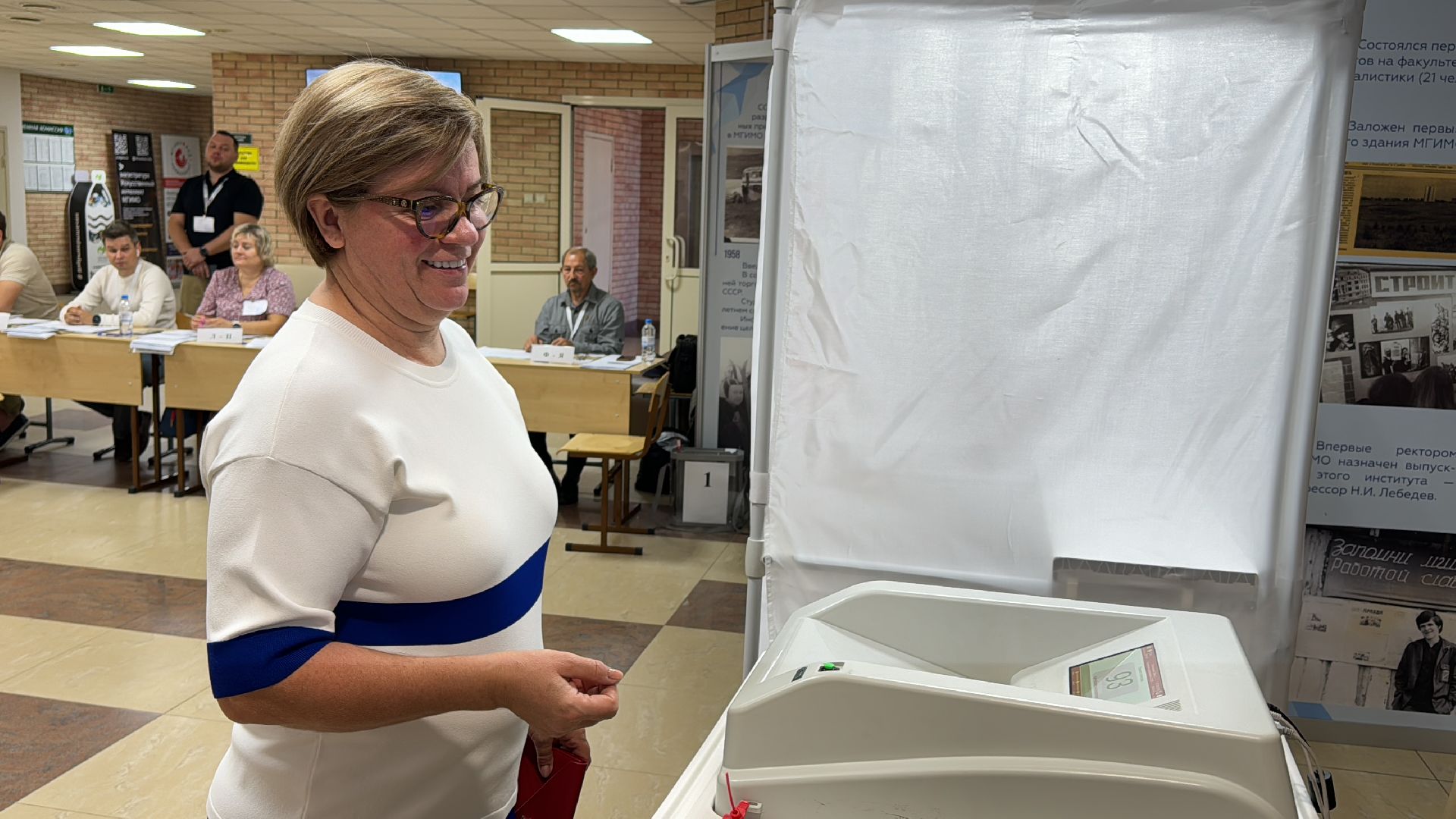 Выборы-2024, Одинцово, Лазутина голосует,