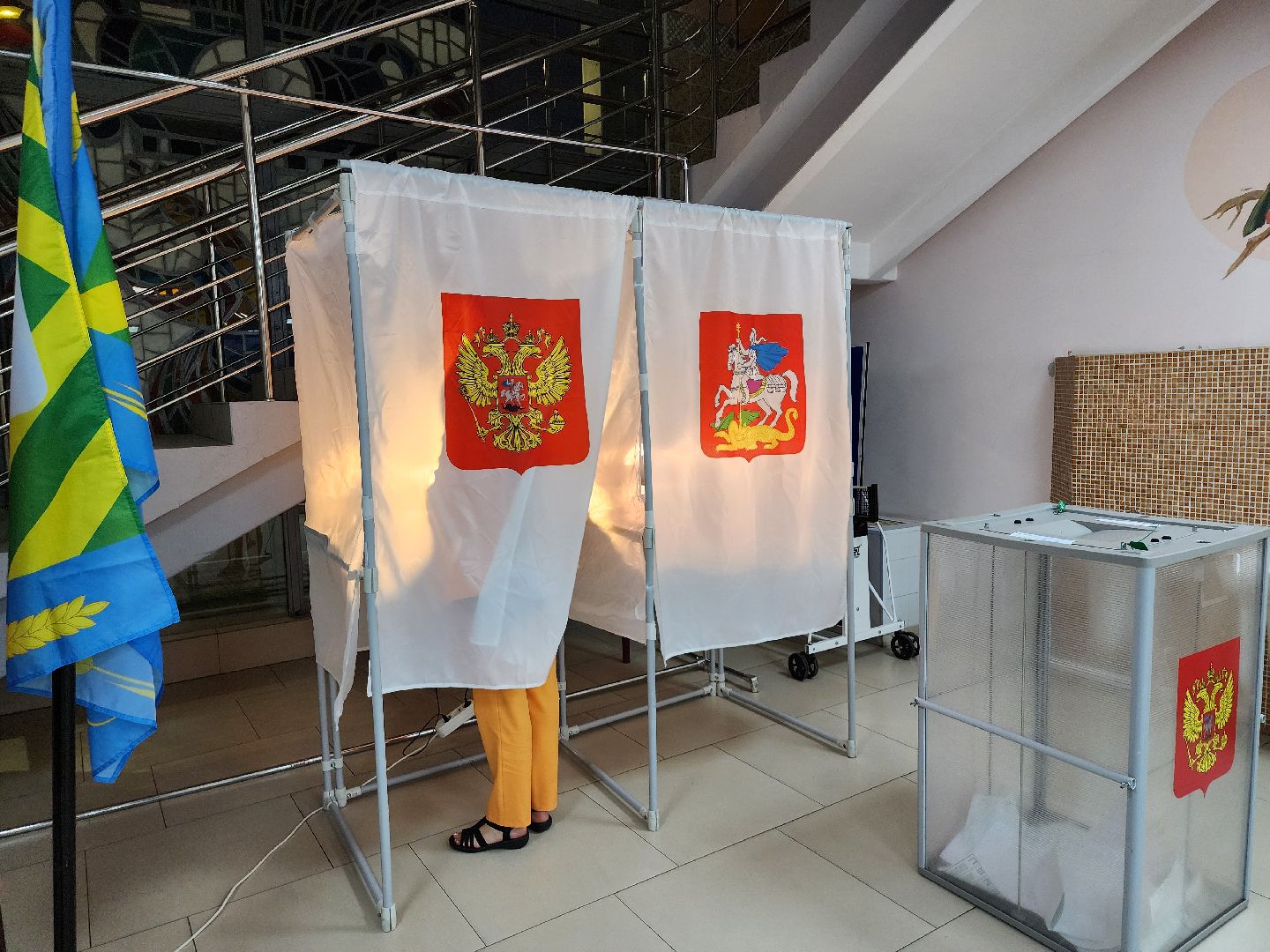 выборы, выборы 2024, голосование, второй день голосования, уик 1300, видное, выборы в совет депутатов ленинского округа, муниципальные выборы,