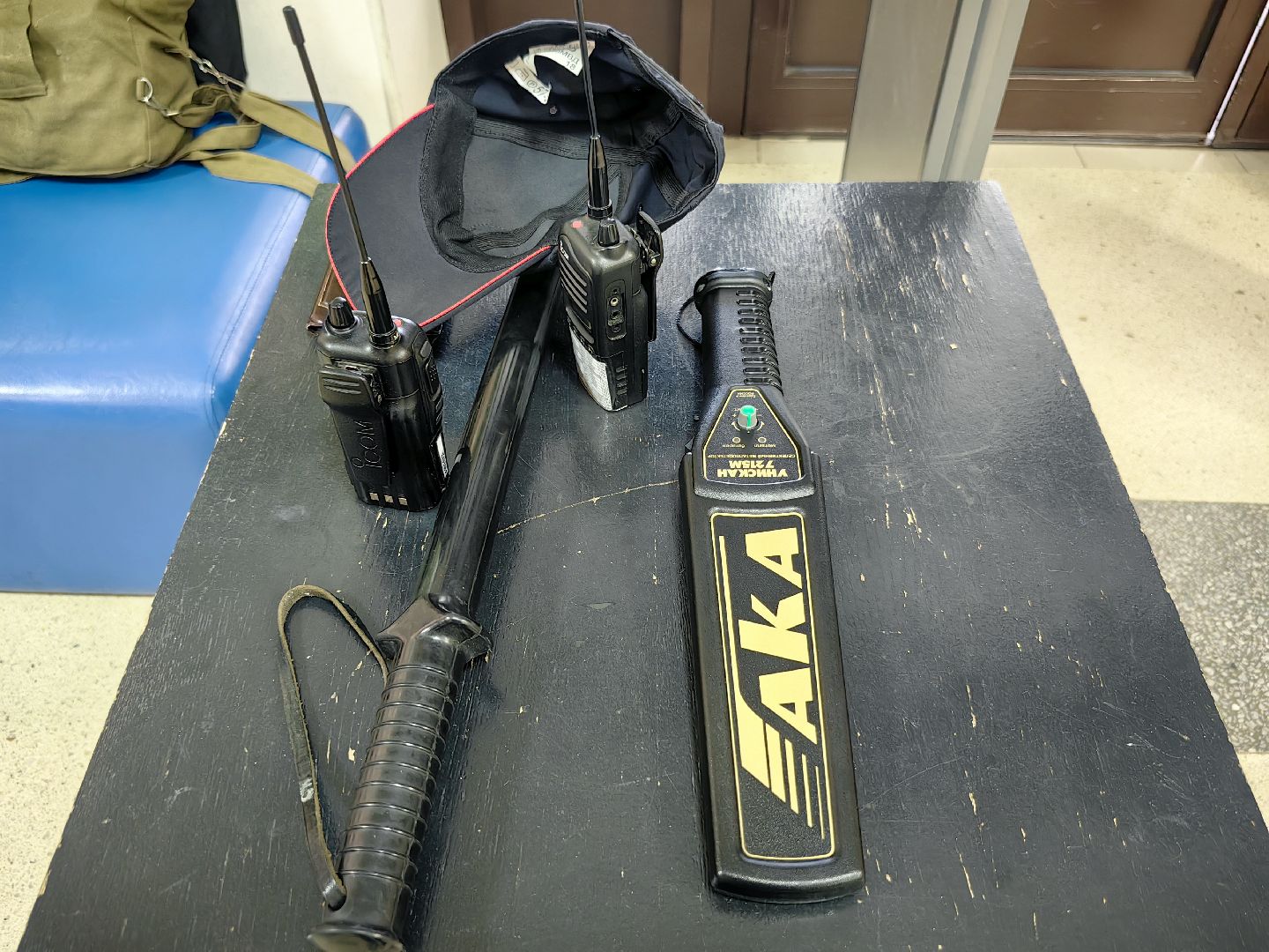 тик, председатель, рамка металлоискатель, безопасность,