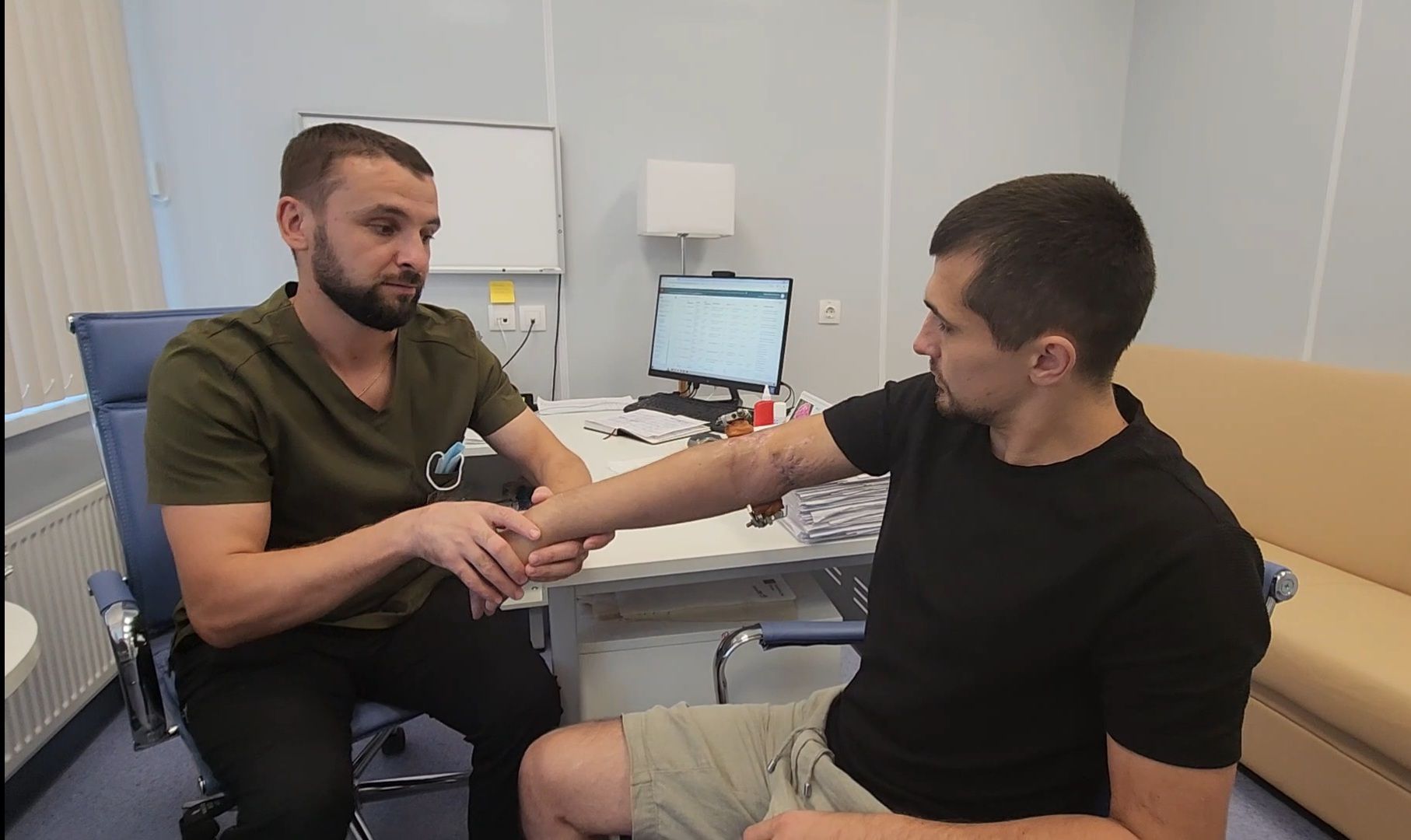 спасение пациента, травматология, мотоциклы,