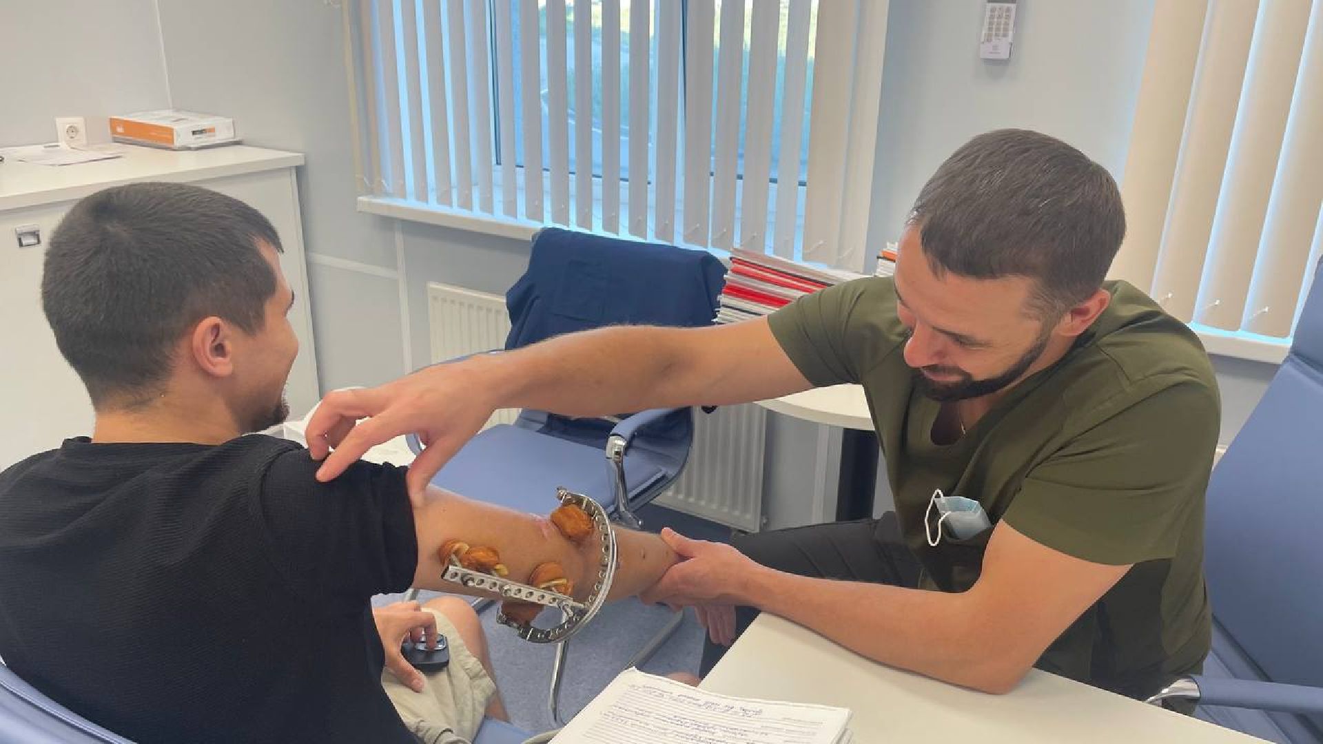 спасение пациента, травматология, мотоциклы,