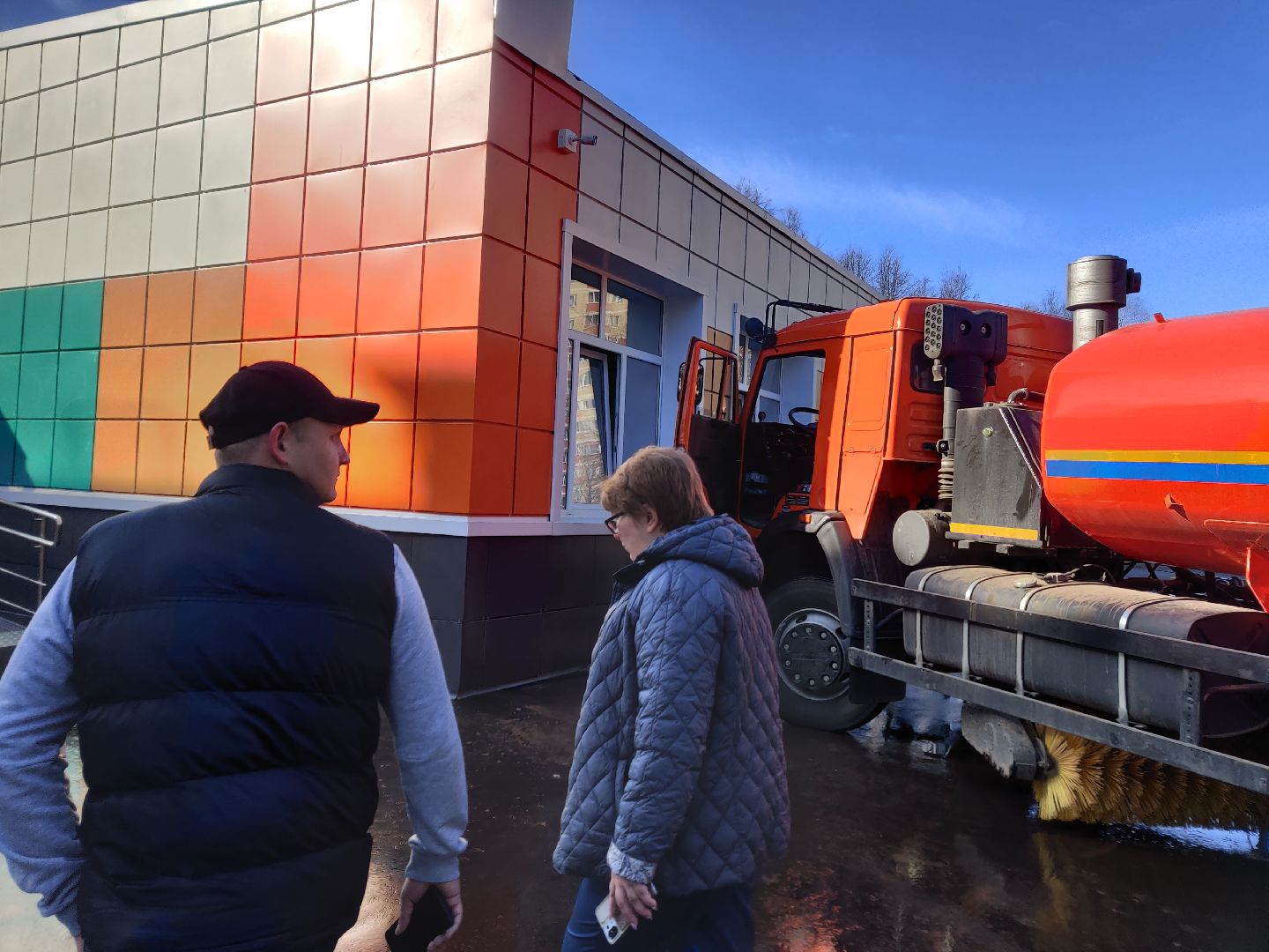 Красноармейск, уборка улиц, влажная уборка, школьный двор,