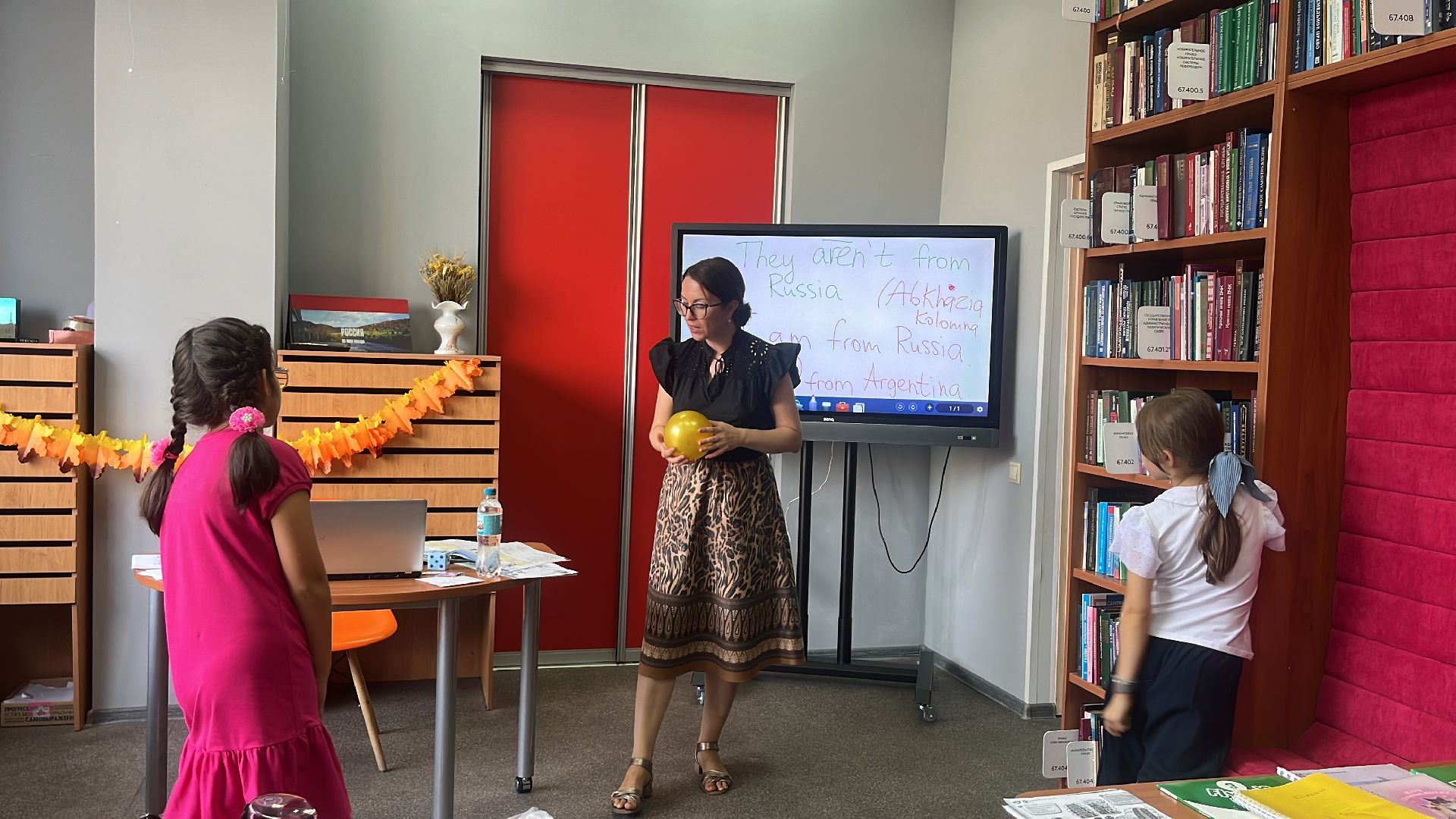 кружки, секции, занятия, занятия по английскому, английский язык,