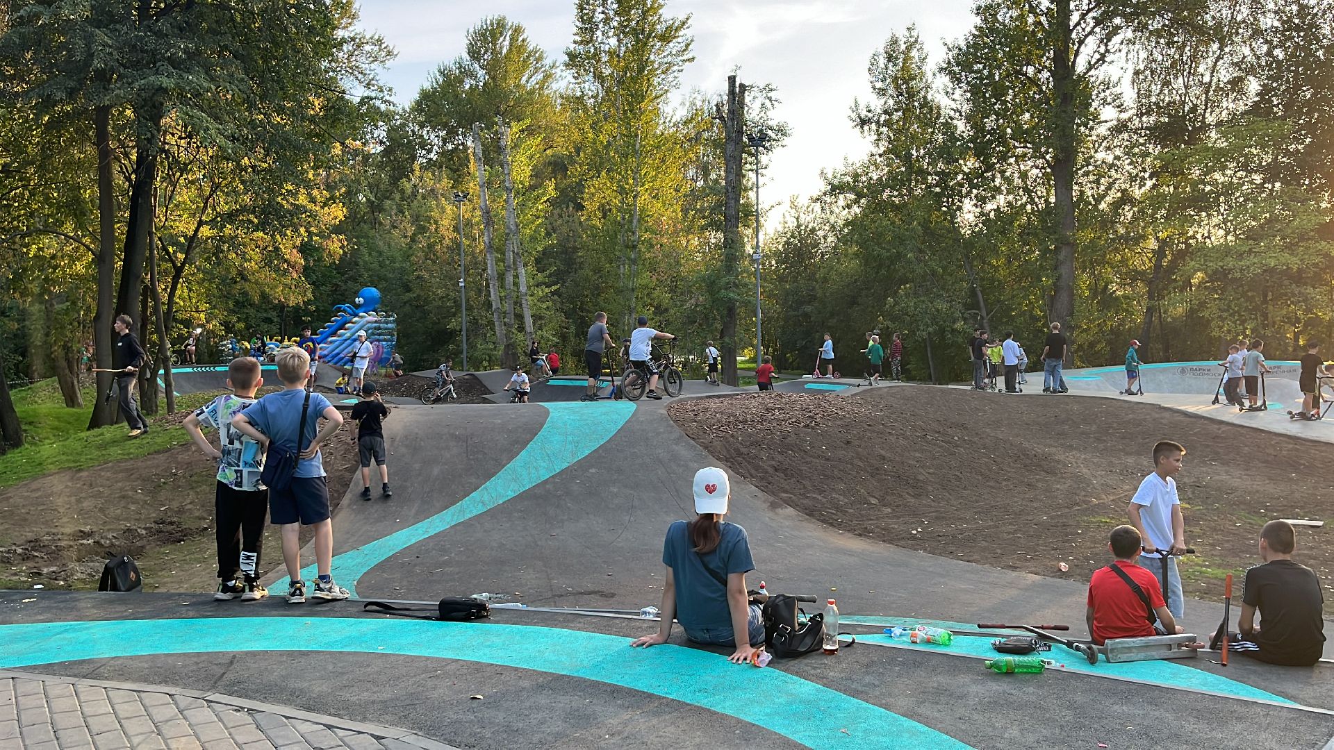 скейт-парк, памп трек,