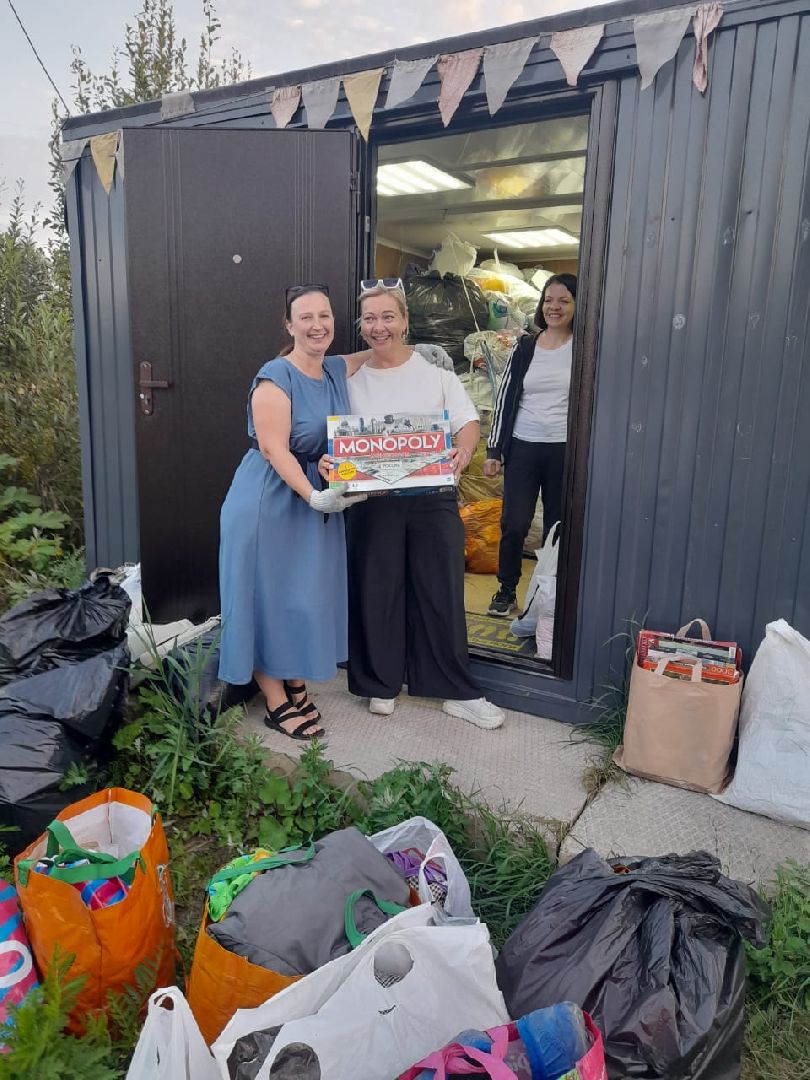 благотворительность, экоцентр Чисто и просто, вещи первой необходимости, раскладушки, канцтовары, хозтовары,